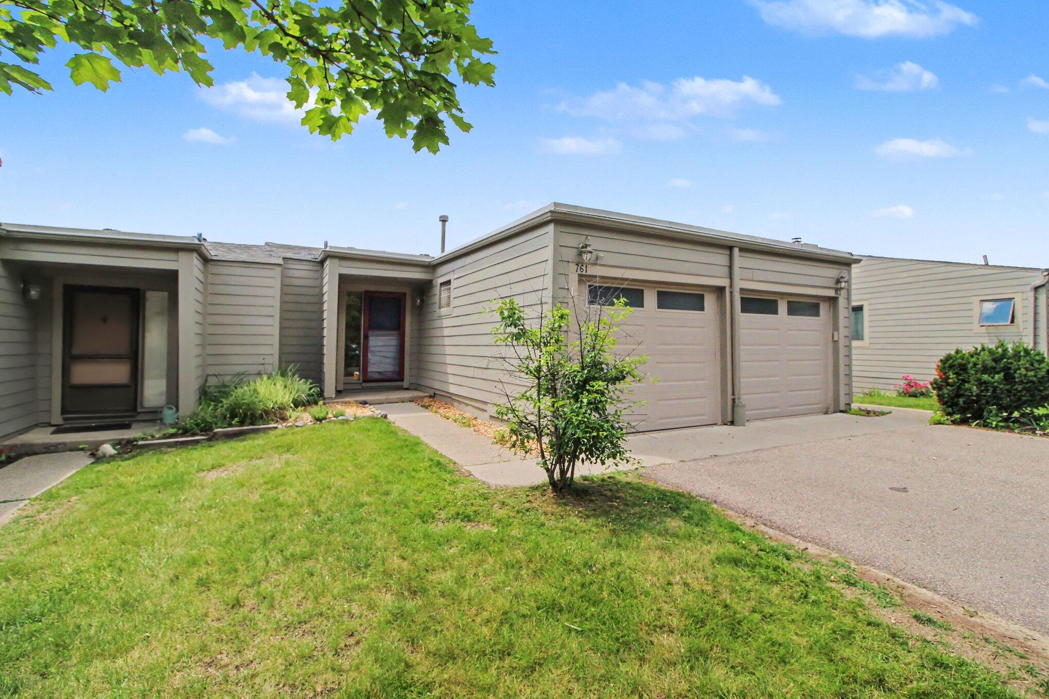 761 Skynob Drive Property Photo 3