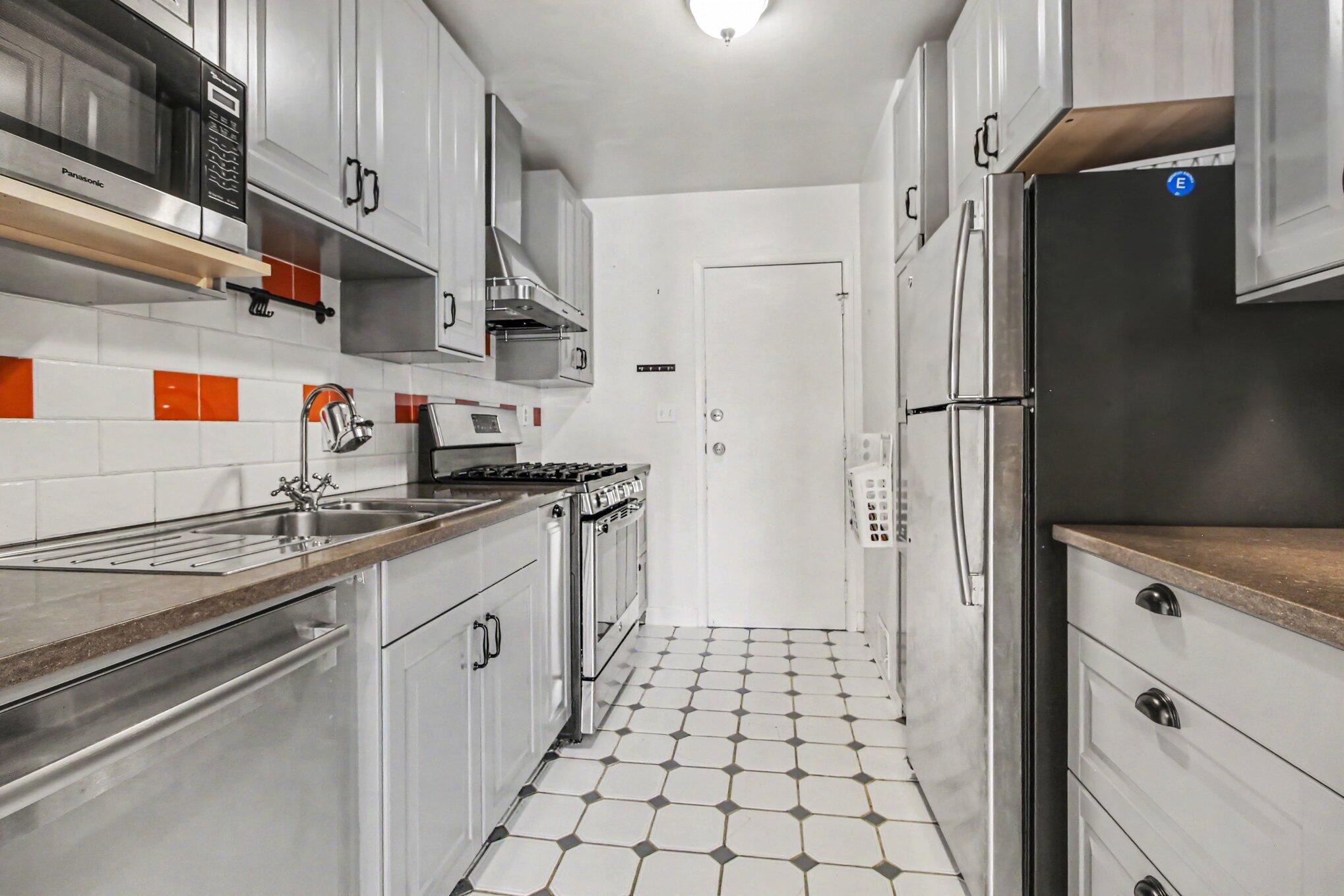 761 Skynob Drive Property Photo 10
