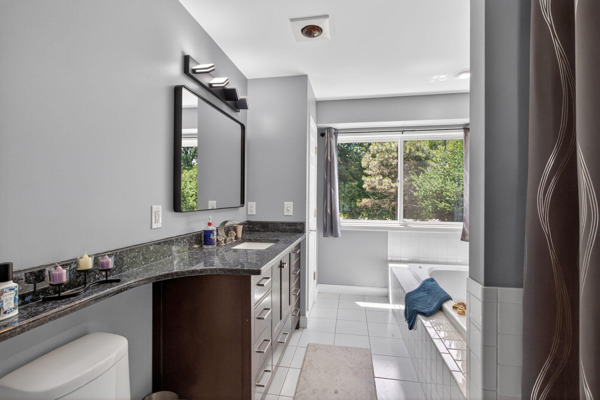 7448 Reed Road Property Photo 31