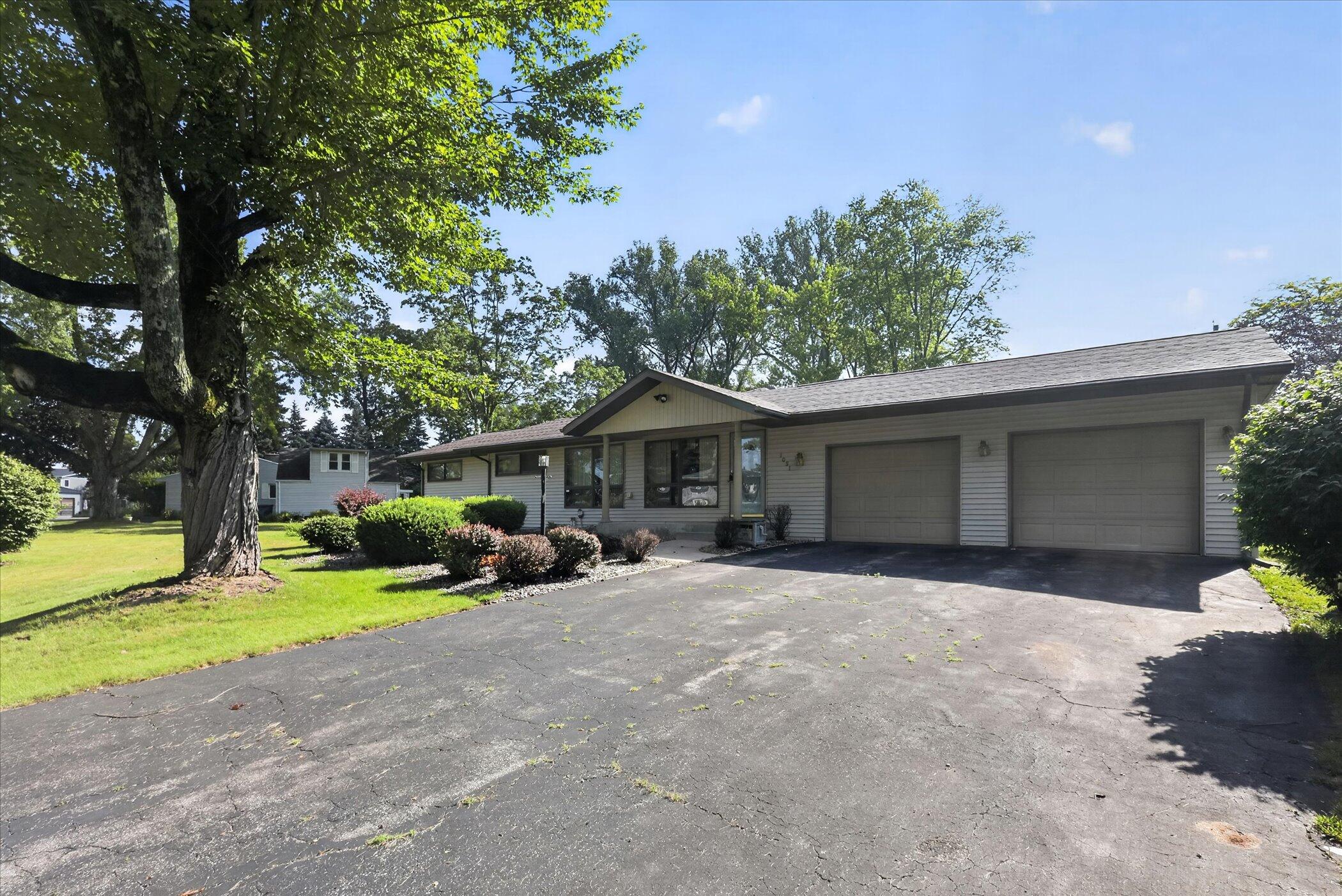 1051 Sylvan Road Property Photo 3