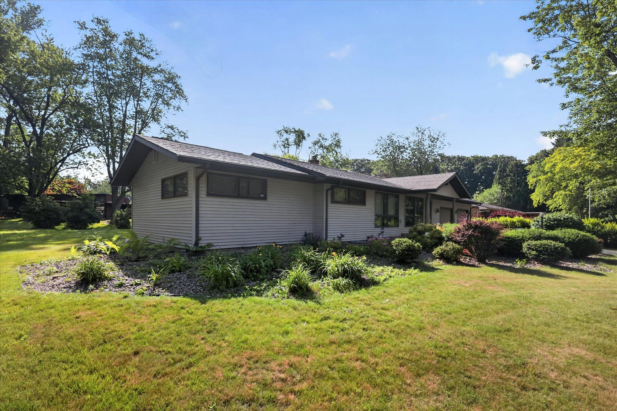 1051 Sylvan Road Property Photo 4