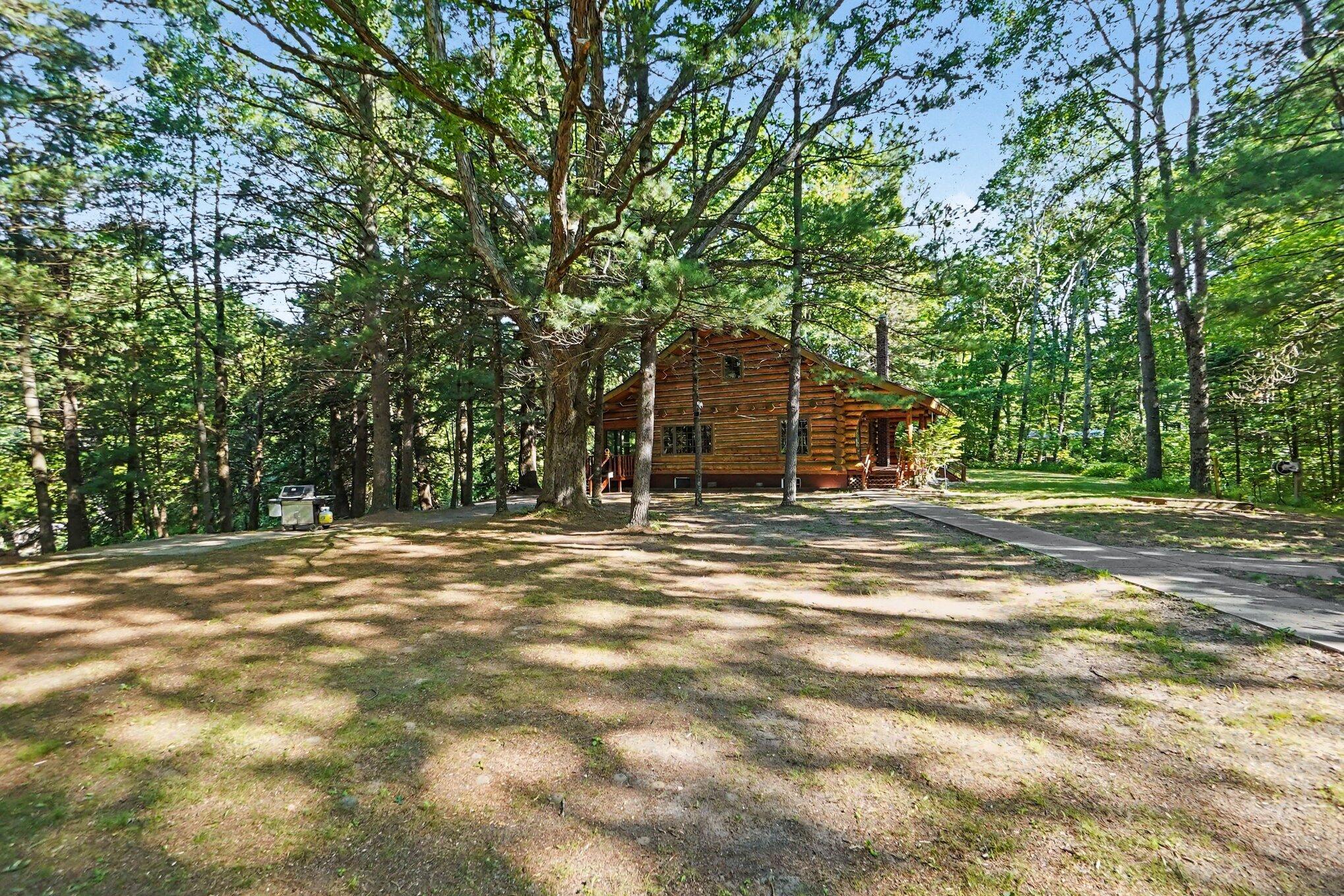 1091 N River Trail Property Photo 3