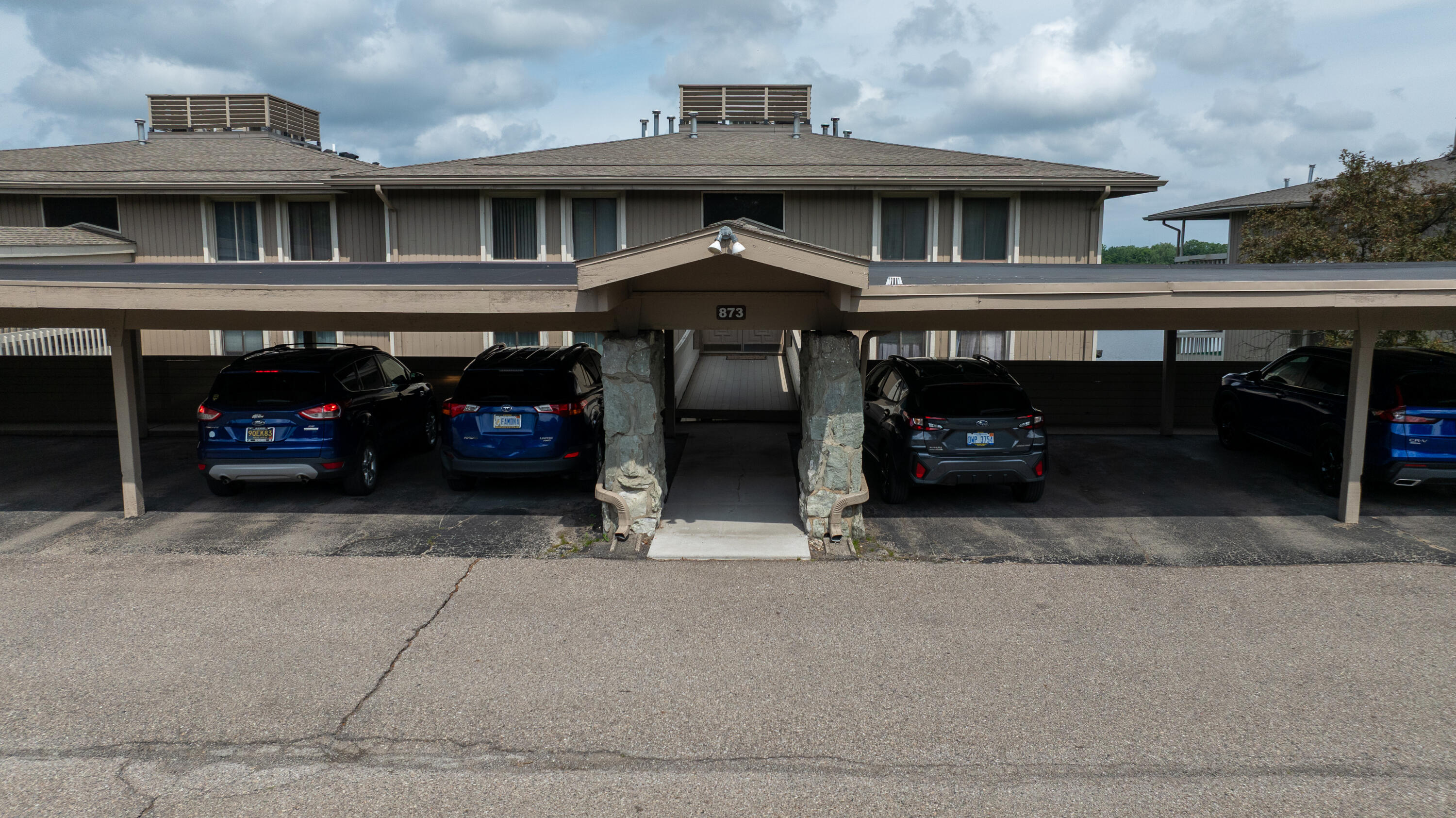 873 Cliffs Drive 105 Property Photo 16