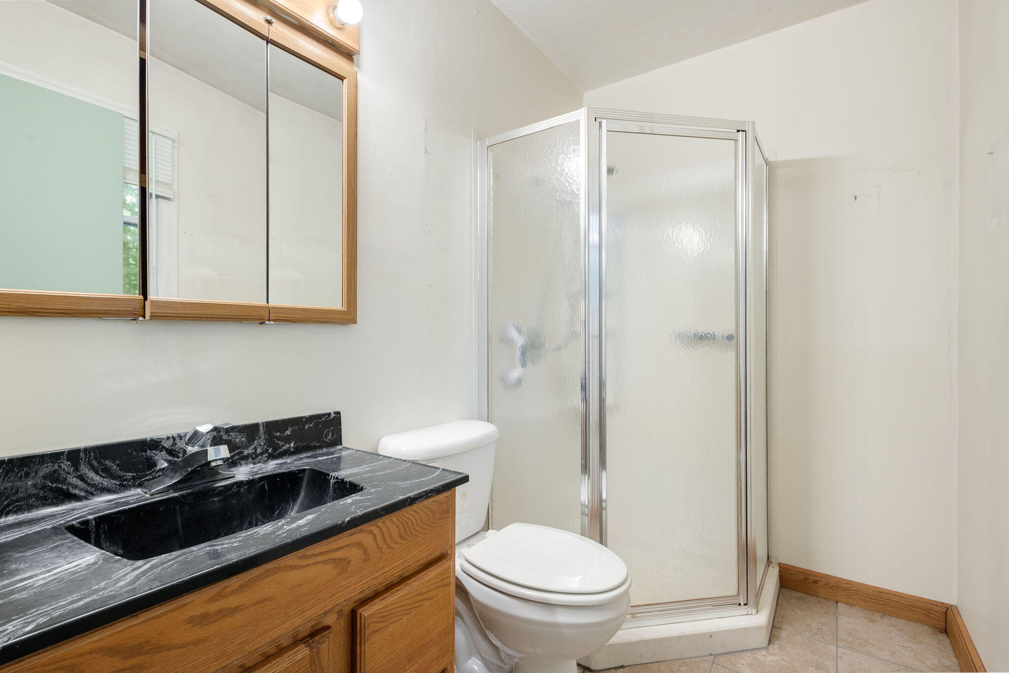 16053 Lakeside Road Property Photo 17