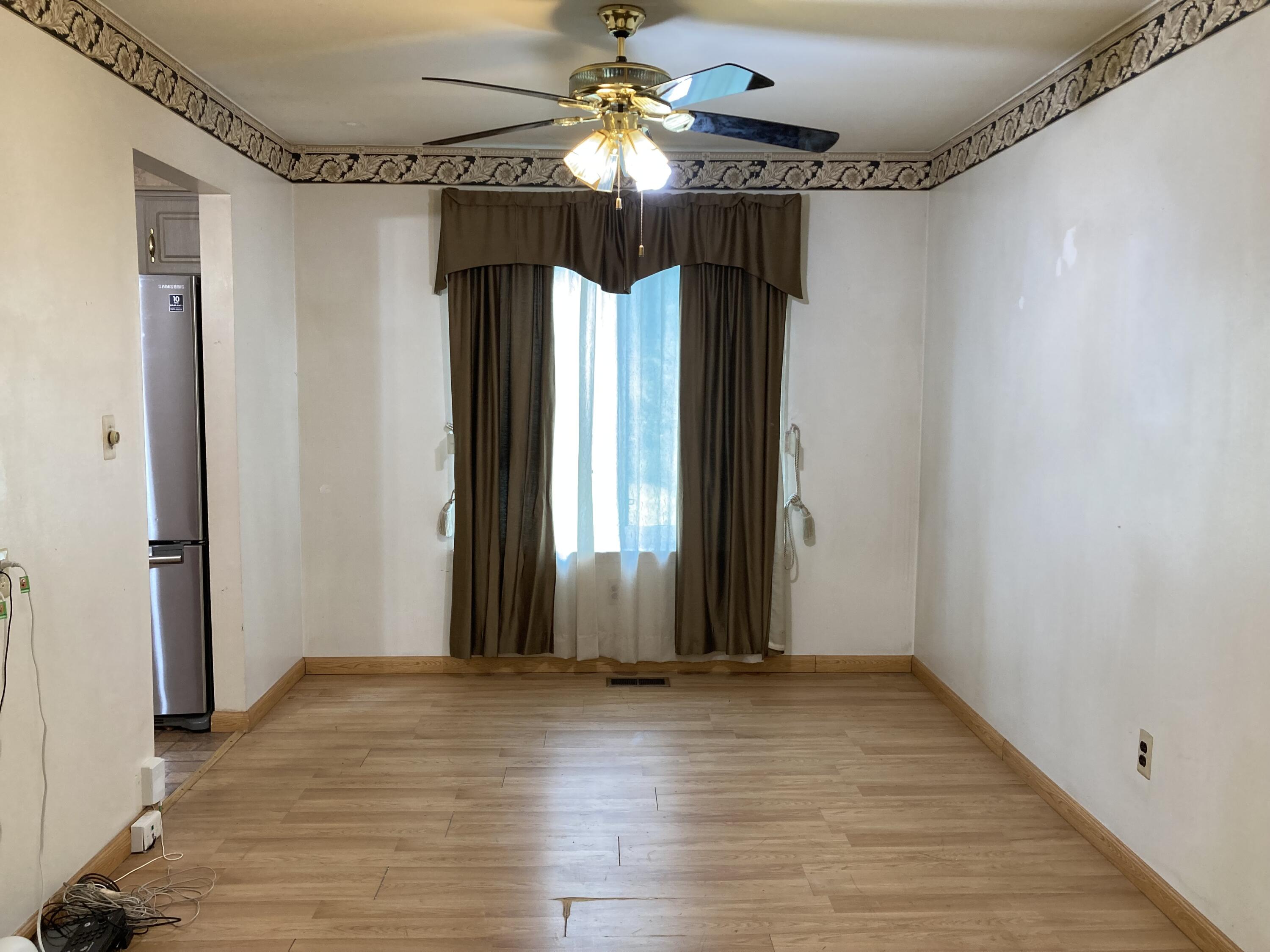 1685 Sheffield Drive Property Photo 4