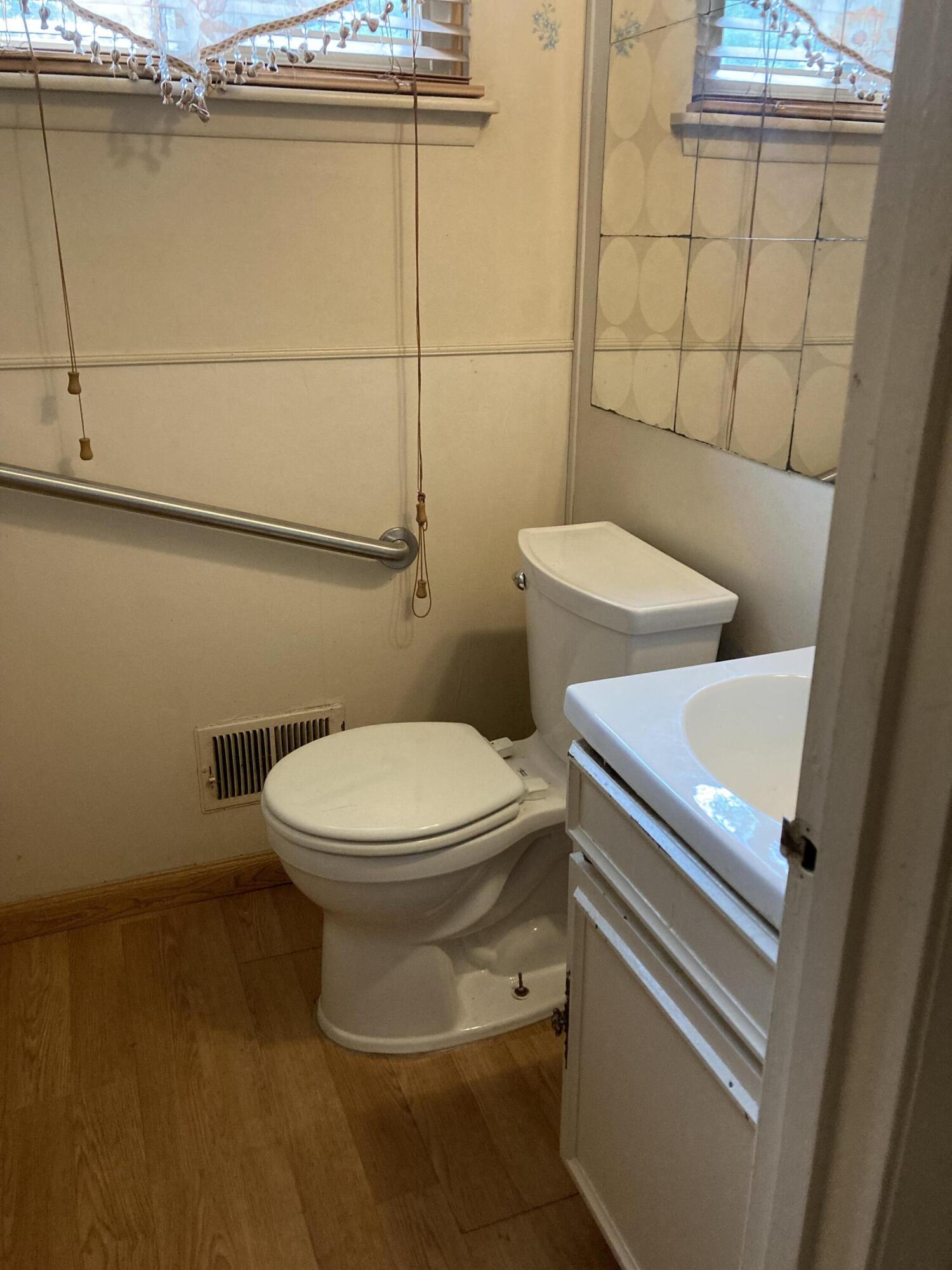 1685 Sheffield Drive Property Photo 7