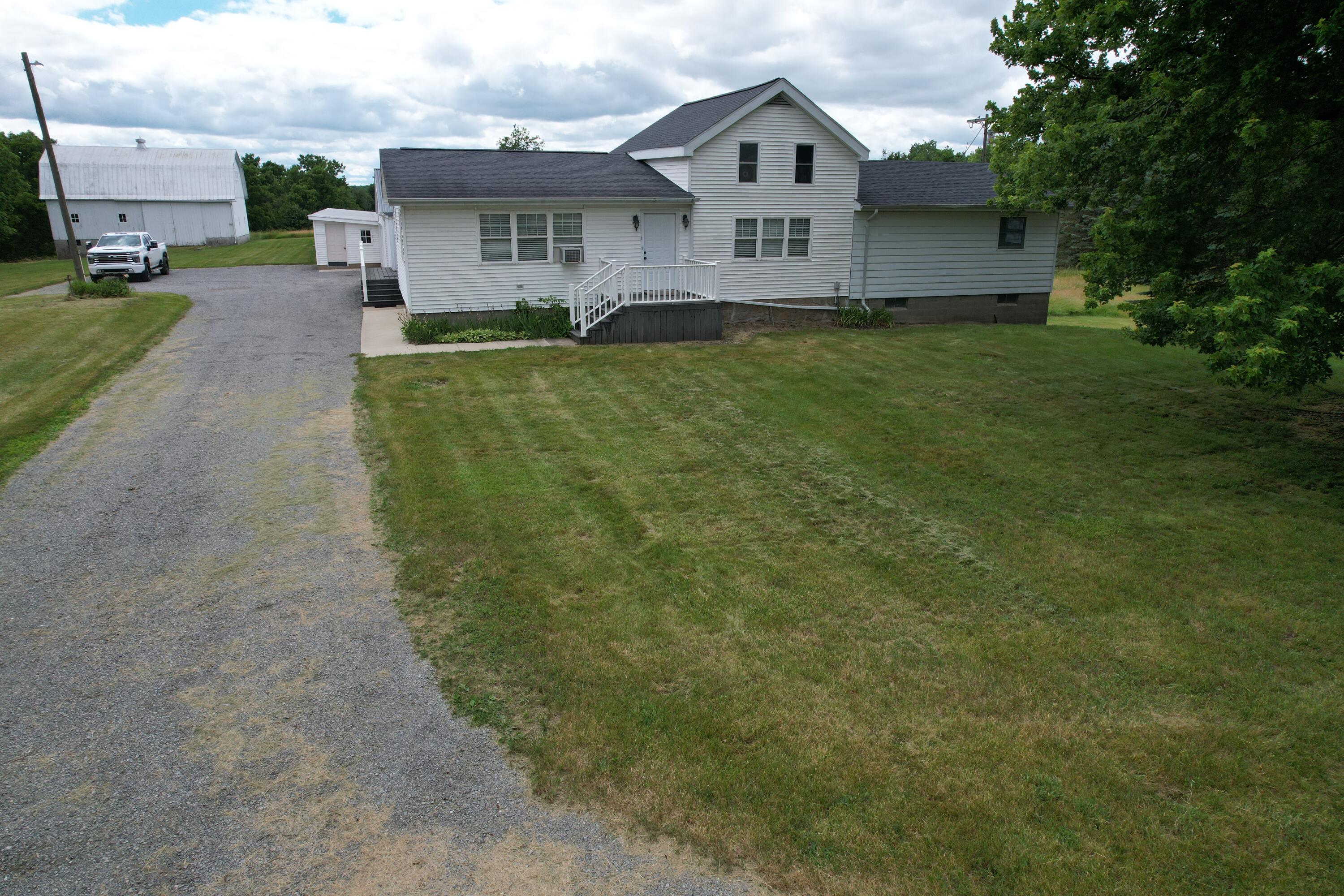 7360 S Tripp Property Photo 1