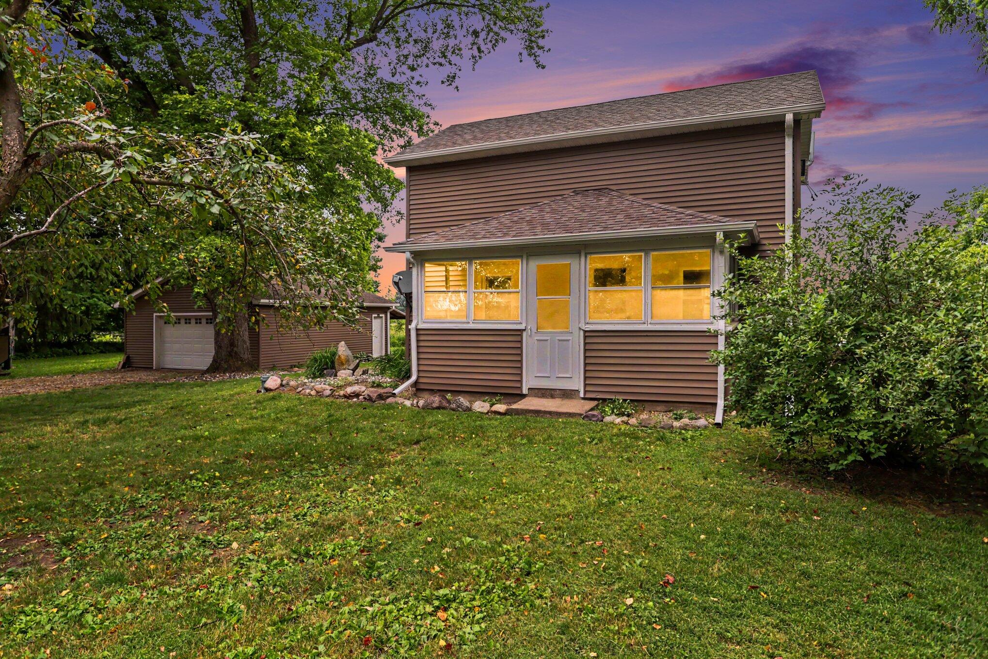 22945 B Drive N Property Photo 3