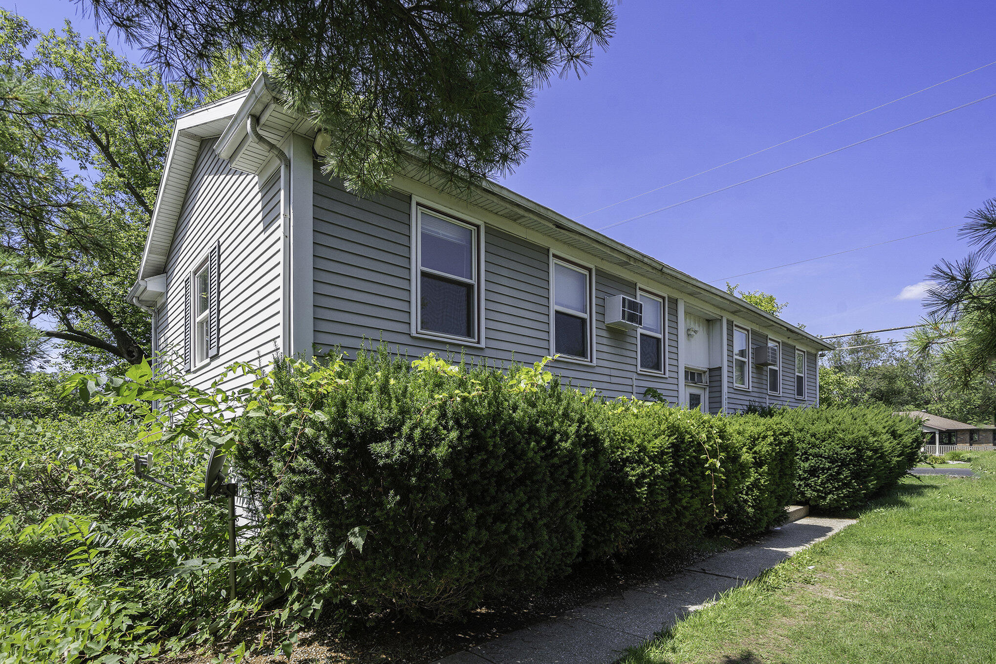 1710 E G Avenue Property Photo 9