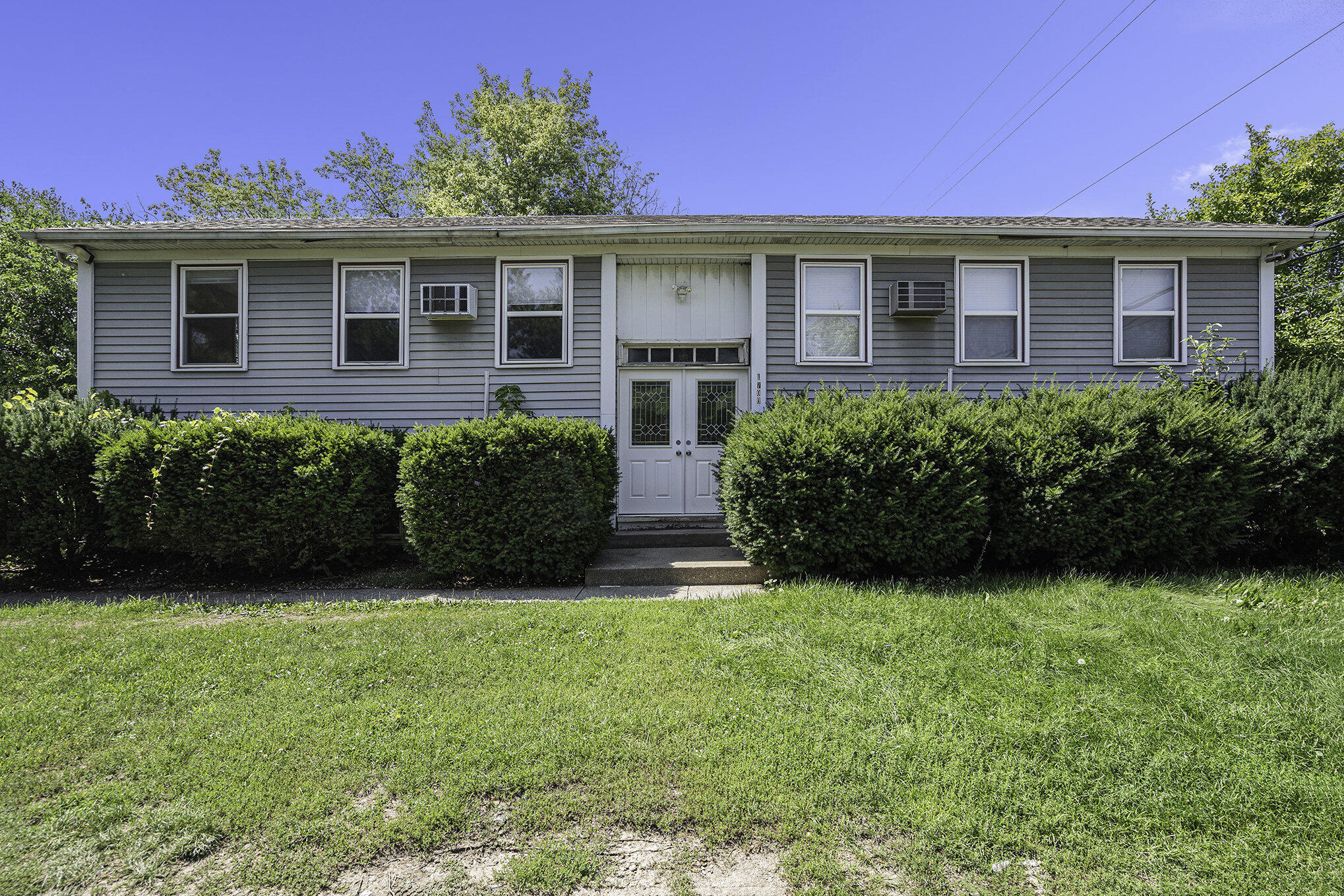 1710 E G Avenue Property Photo 11