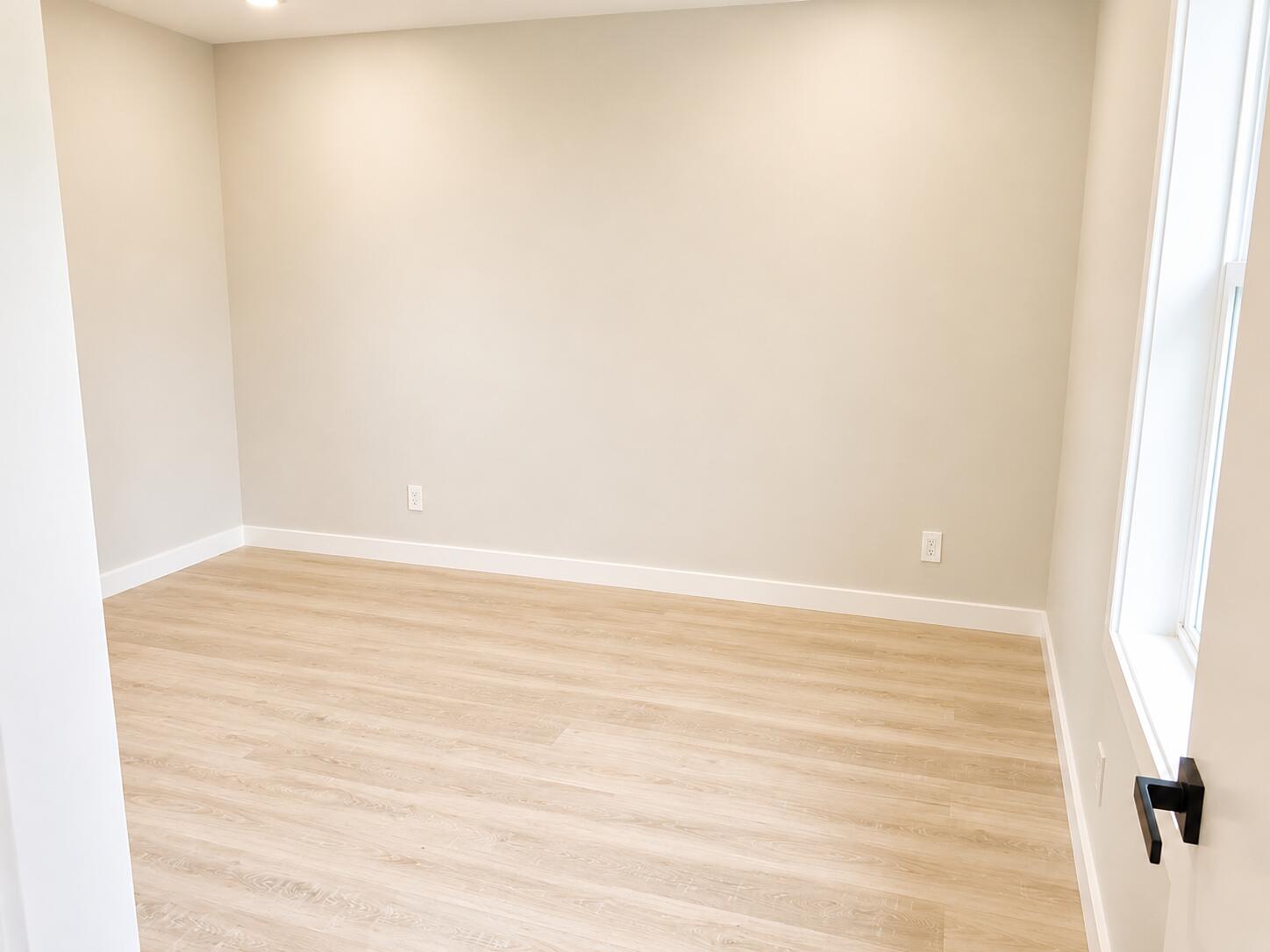 1027 Broadway Property Photo 6
