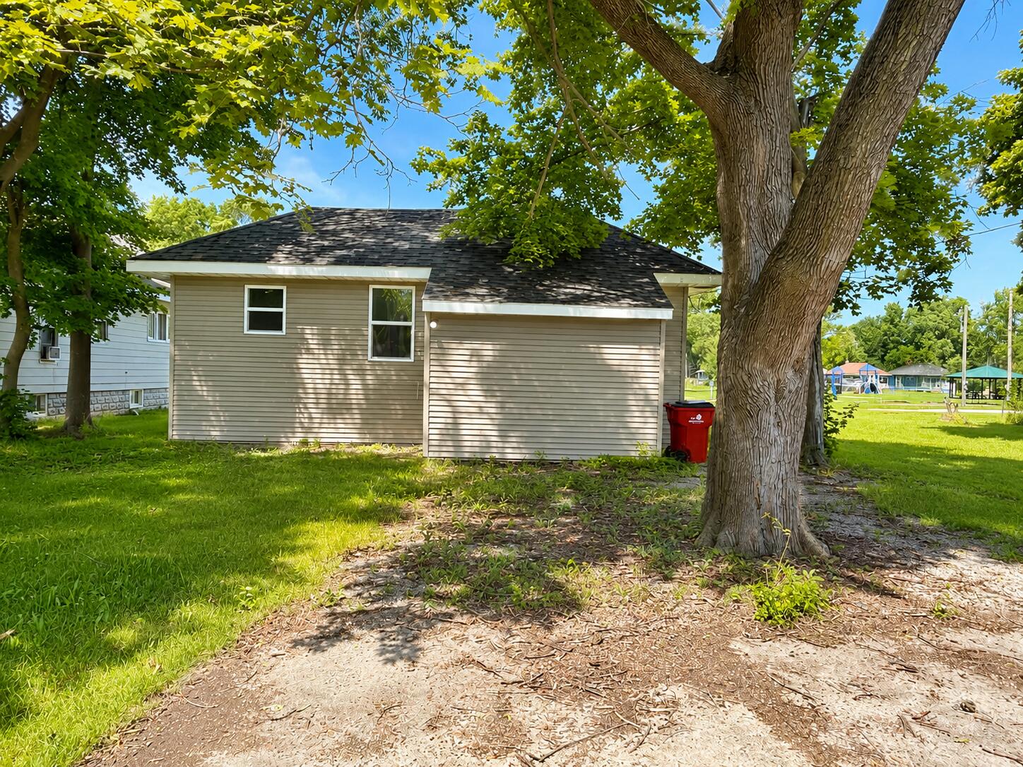 1027 Broadway Property Photo 17