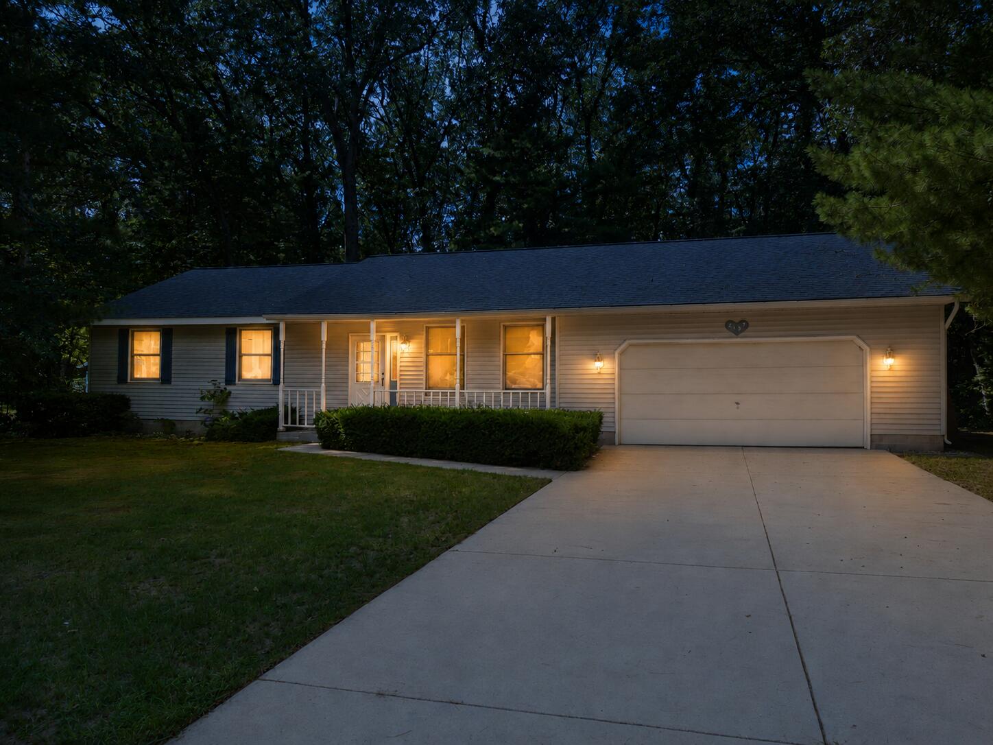 2157 Deerwood Drive Property Photo 1