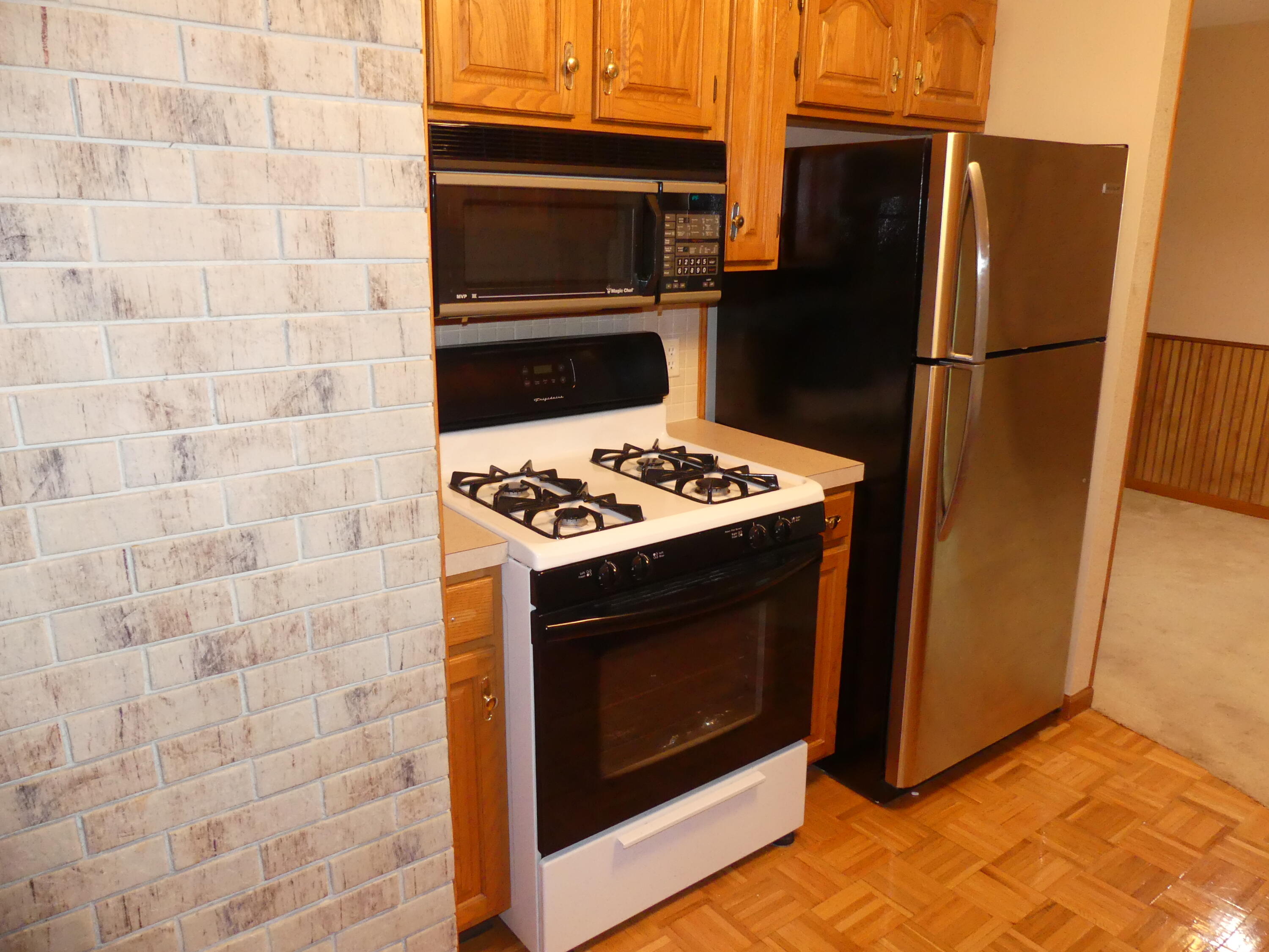 2157 Deerwood Drive Property Photo 8