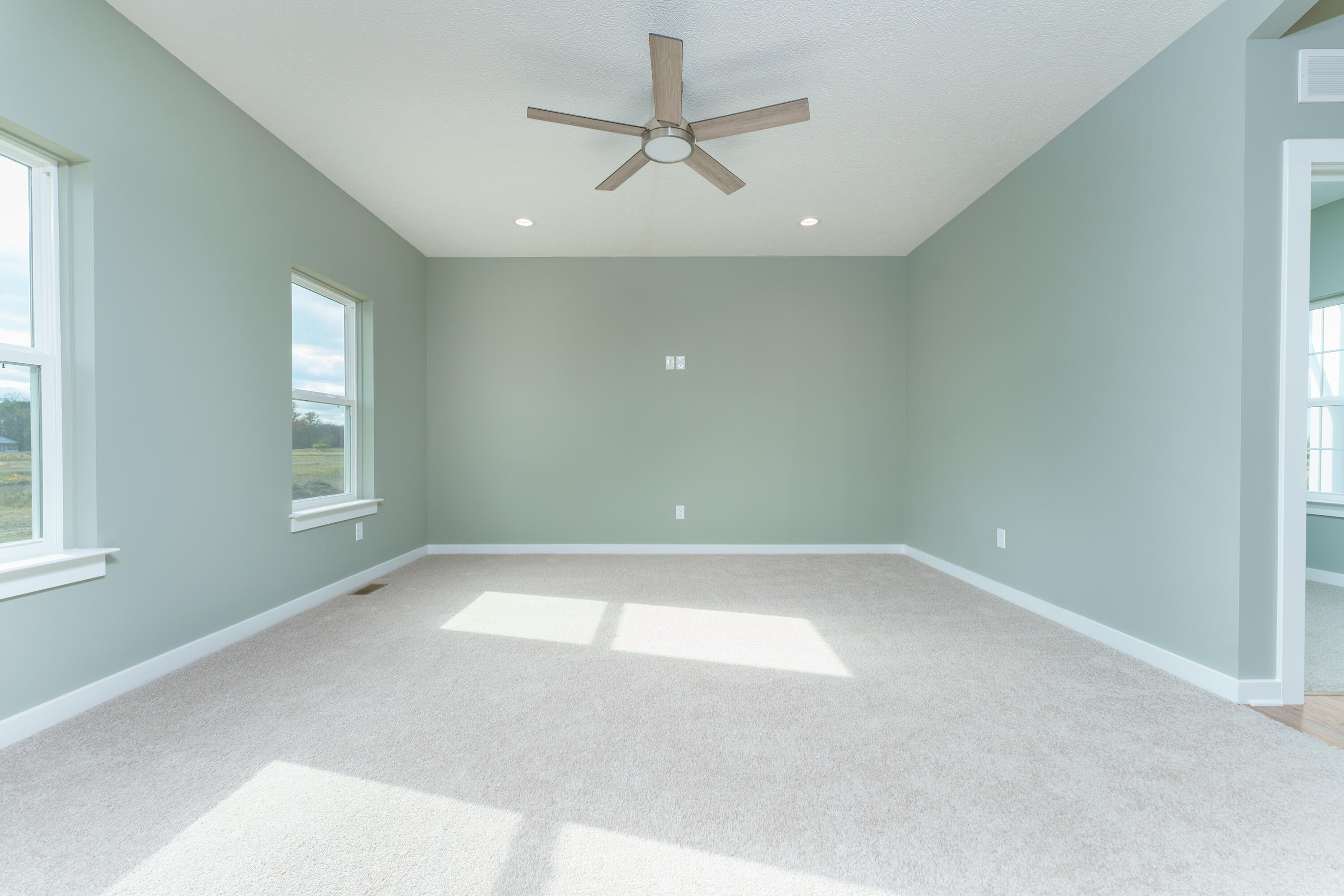 15277 Sherwood Lane Property Photo 5