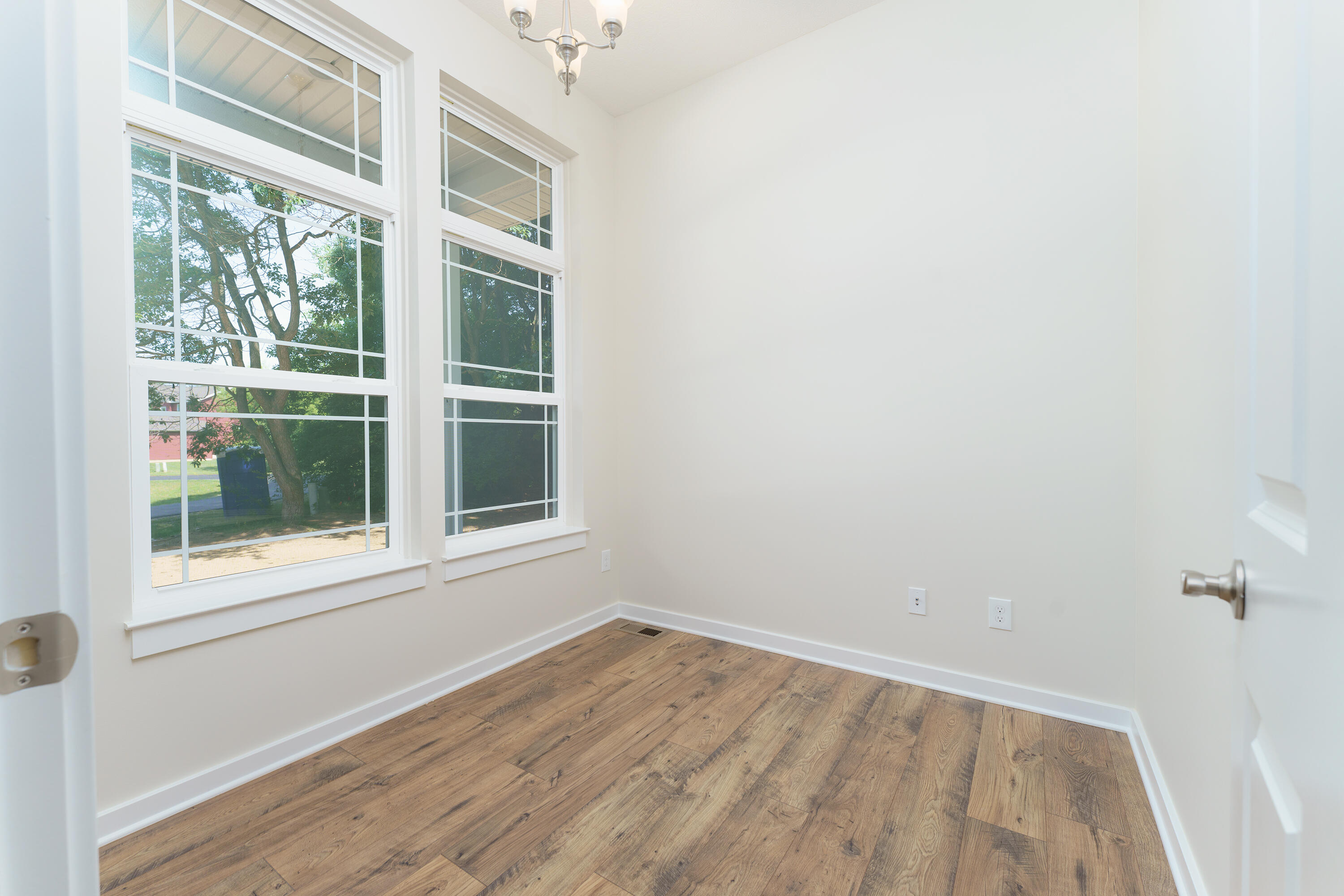 15317 Sherwood Lane Property Photo 5