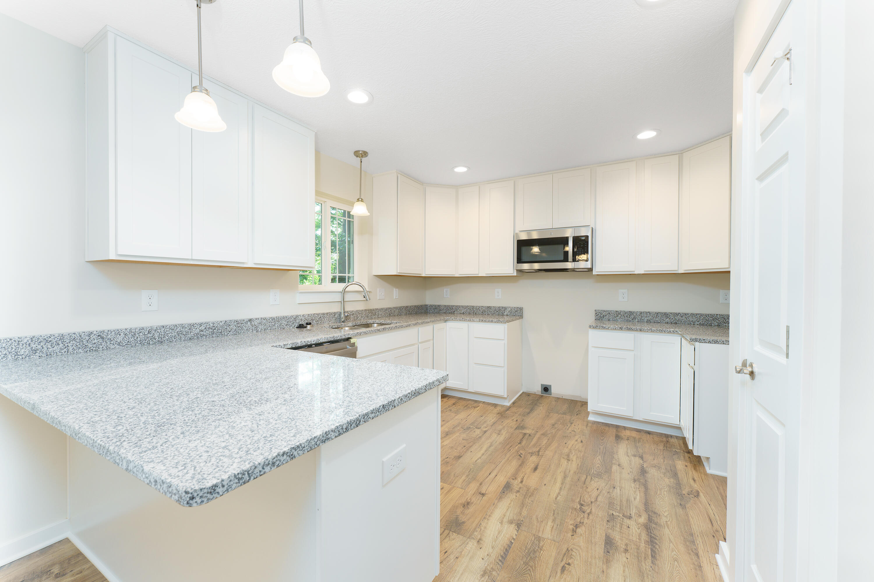 15317 Sherwood Lane Property Photo 10