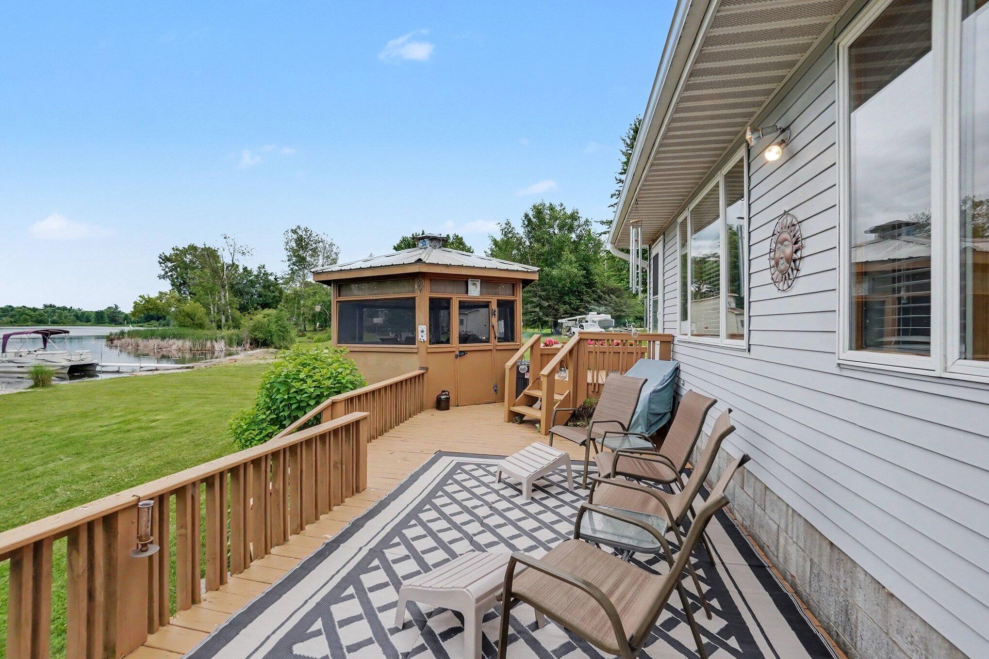 3452 W Lake Drive Property Photo 5