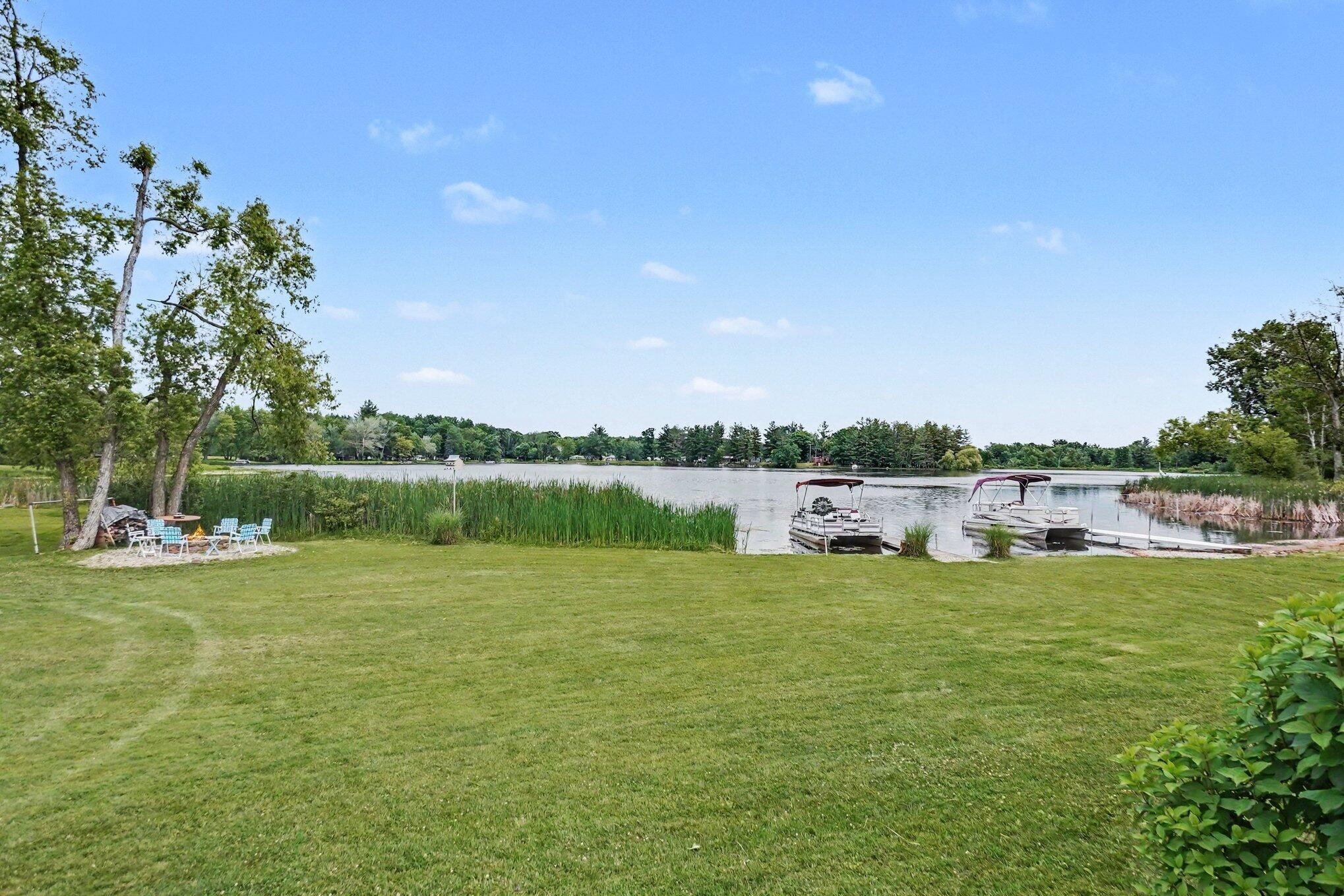 3452 W Lake Drive Property Photo 6