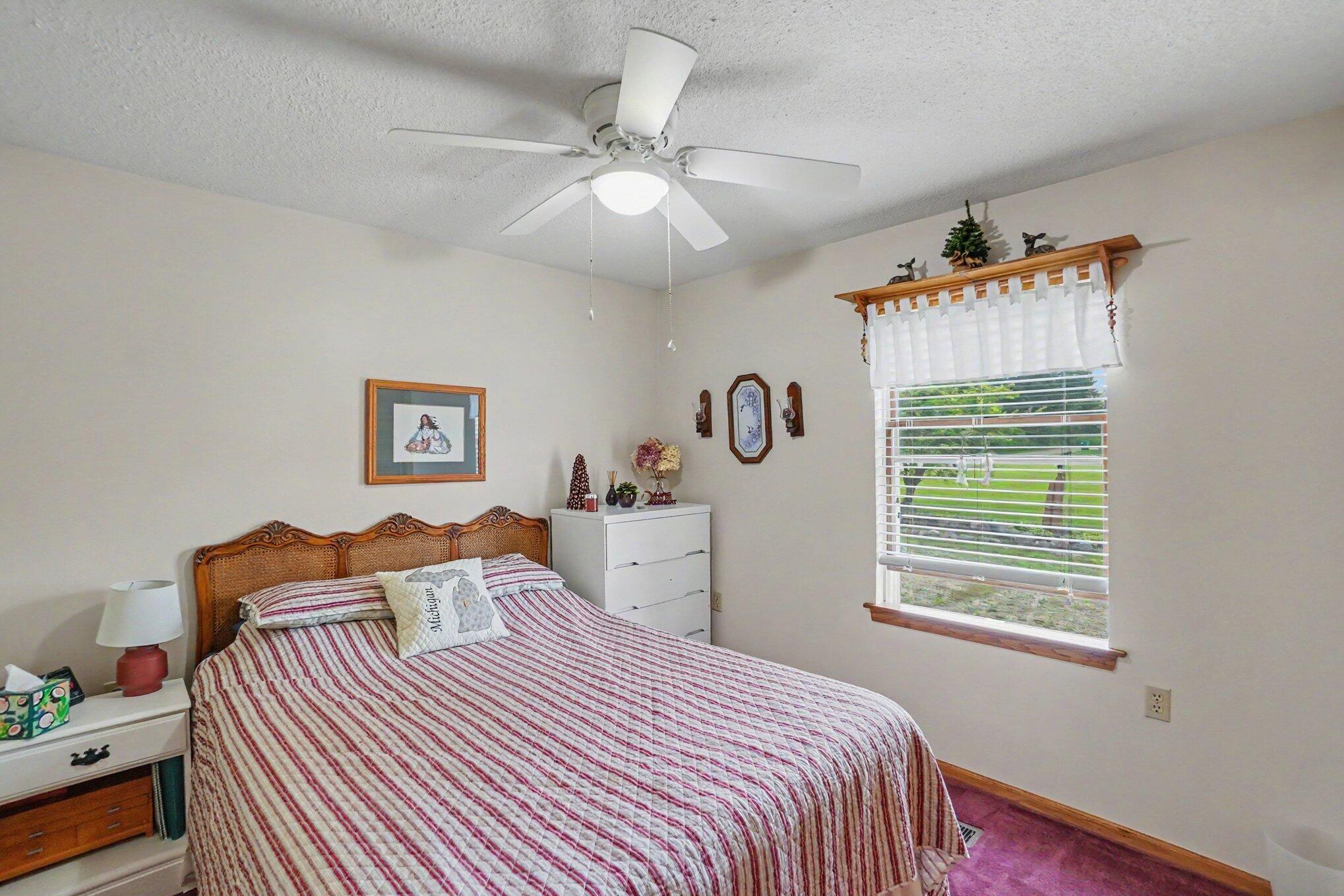 3452 W Lake Drive Property Photo 13