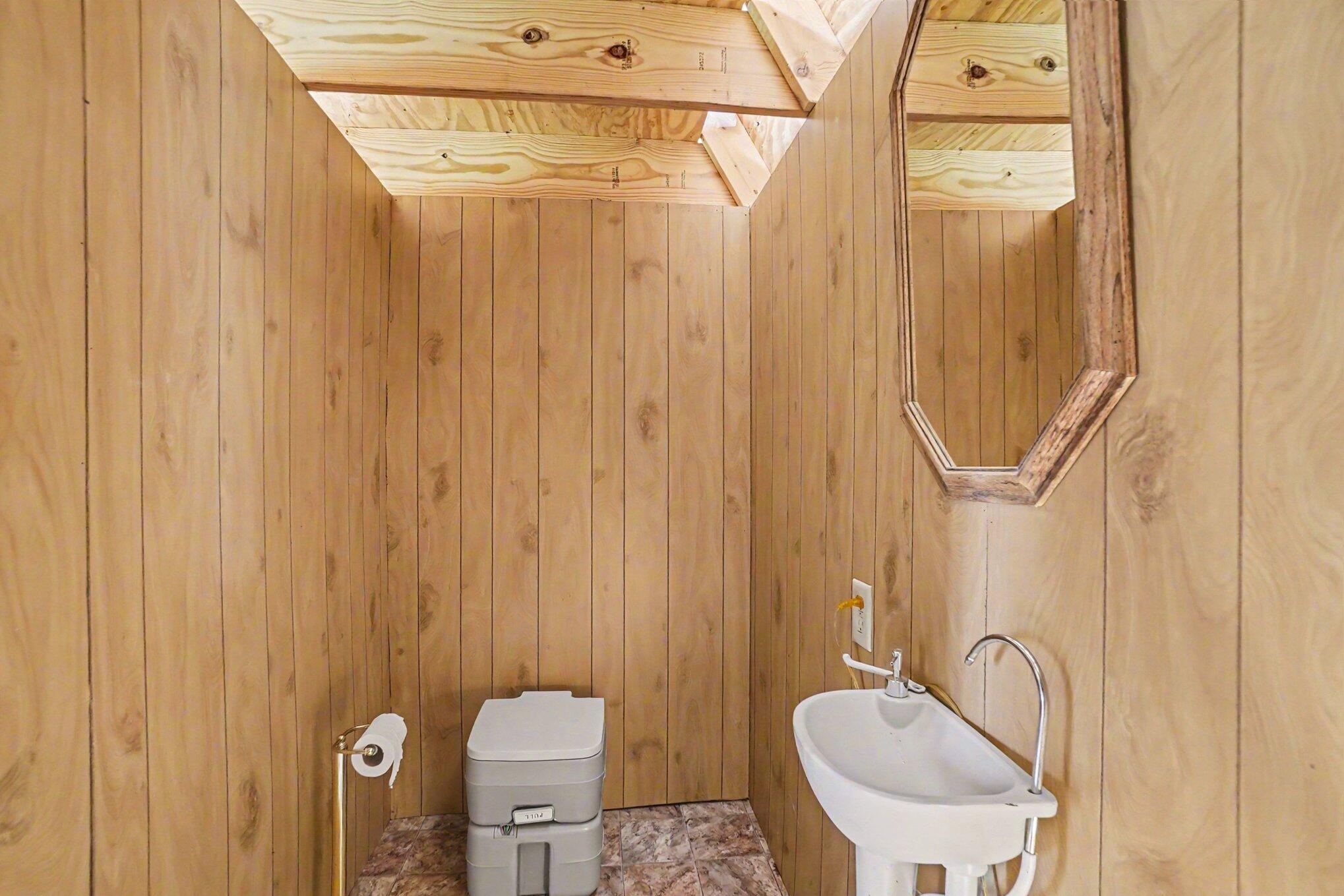 3452 W Lake Drive Property Photo 21