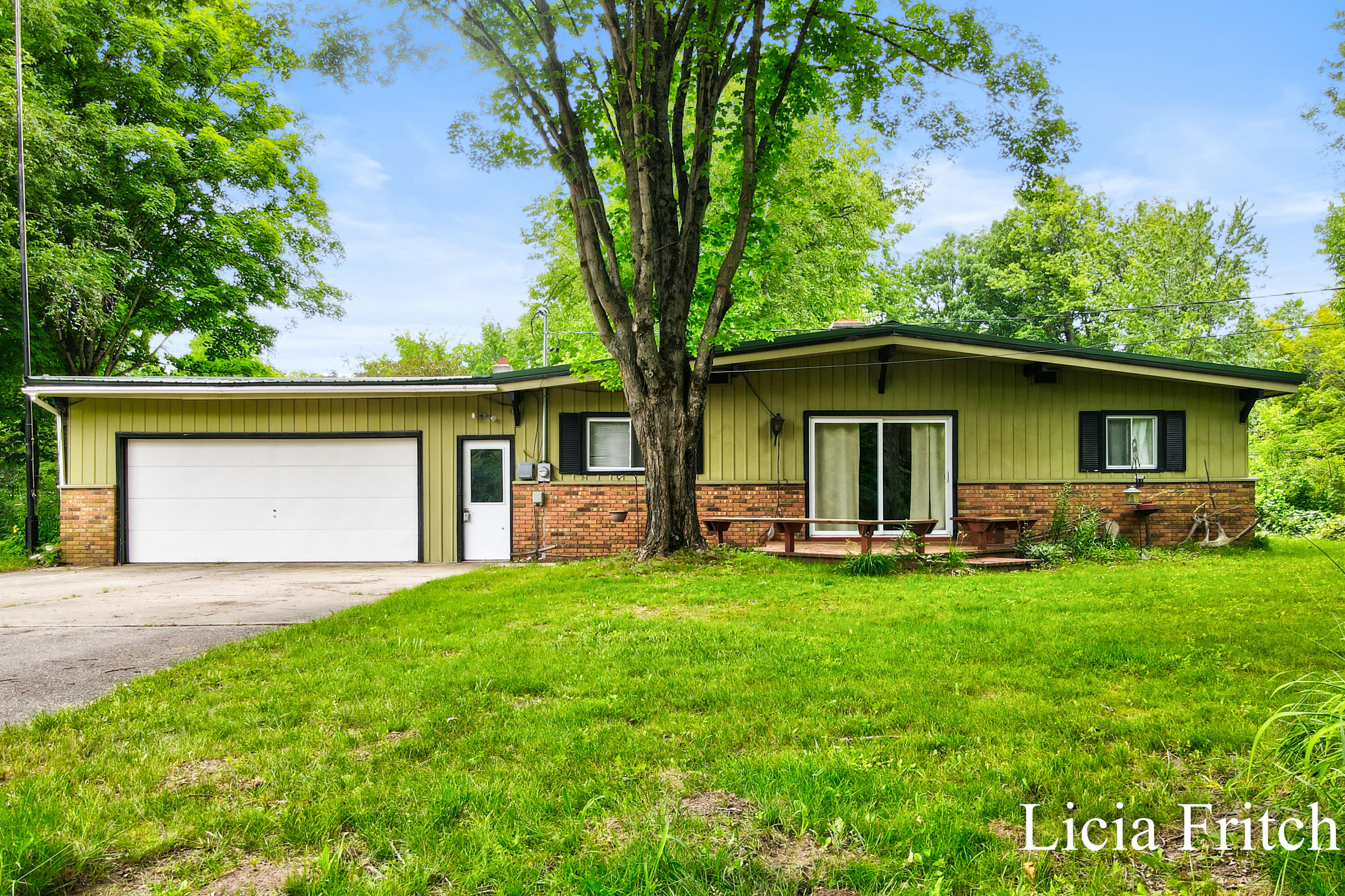 9016 E M 20 Property Photo 1