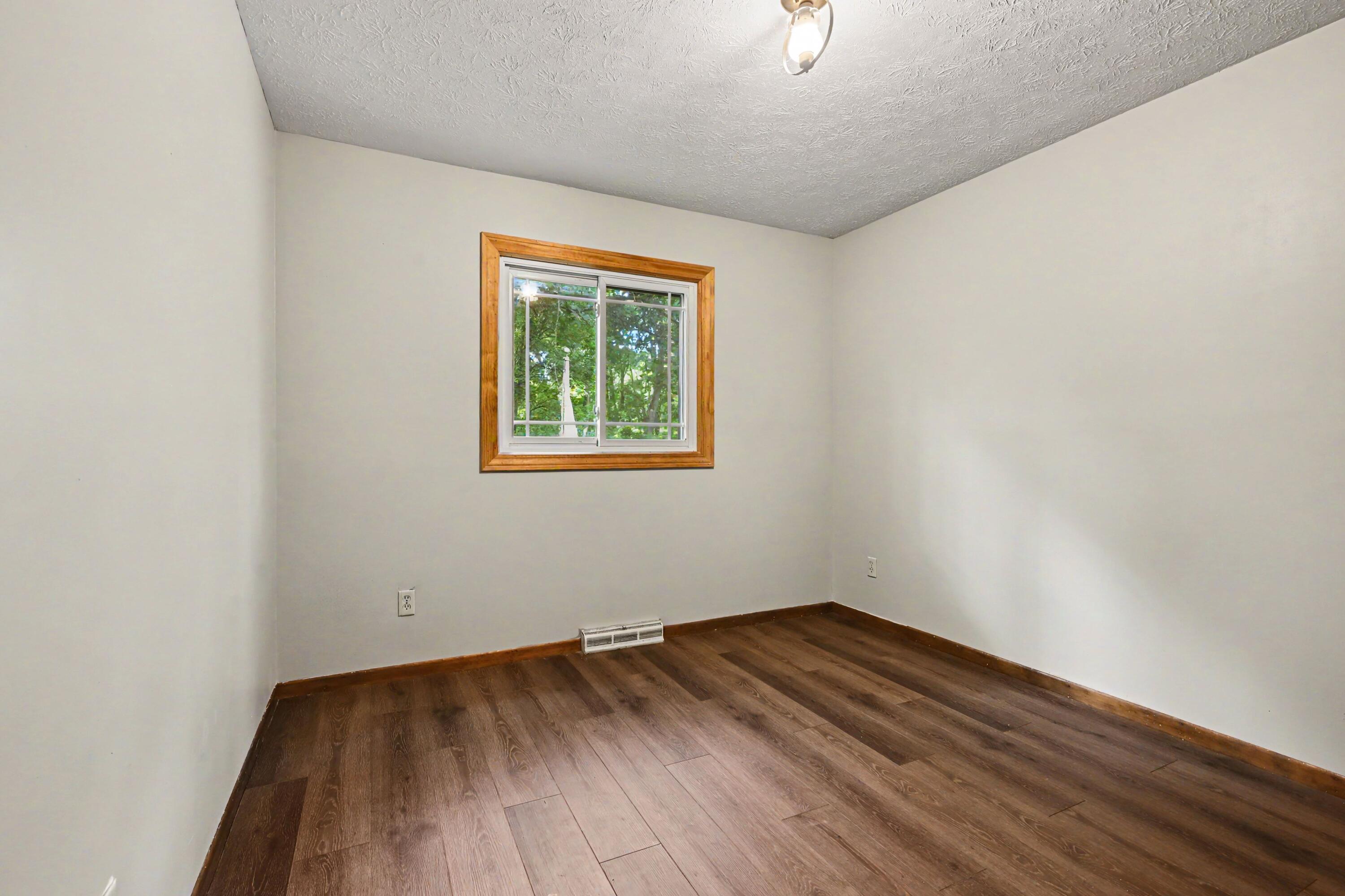 6080 Herring Road Property Photo 9