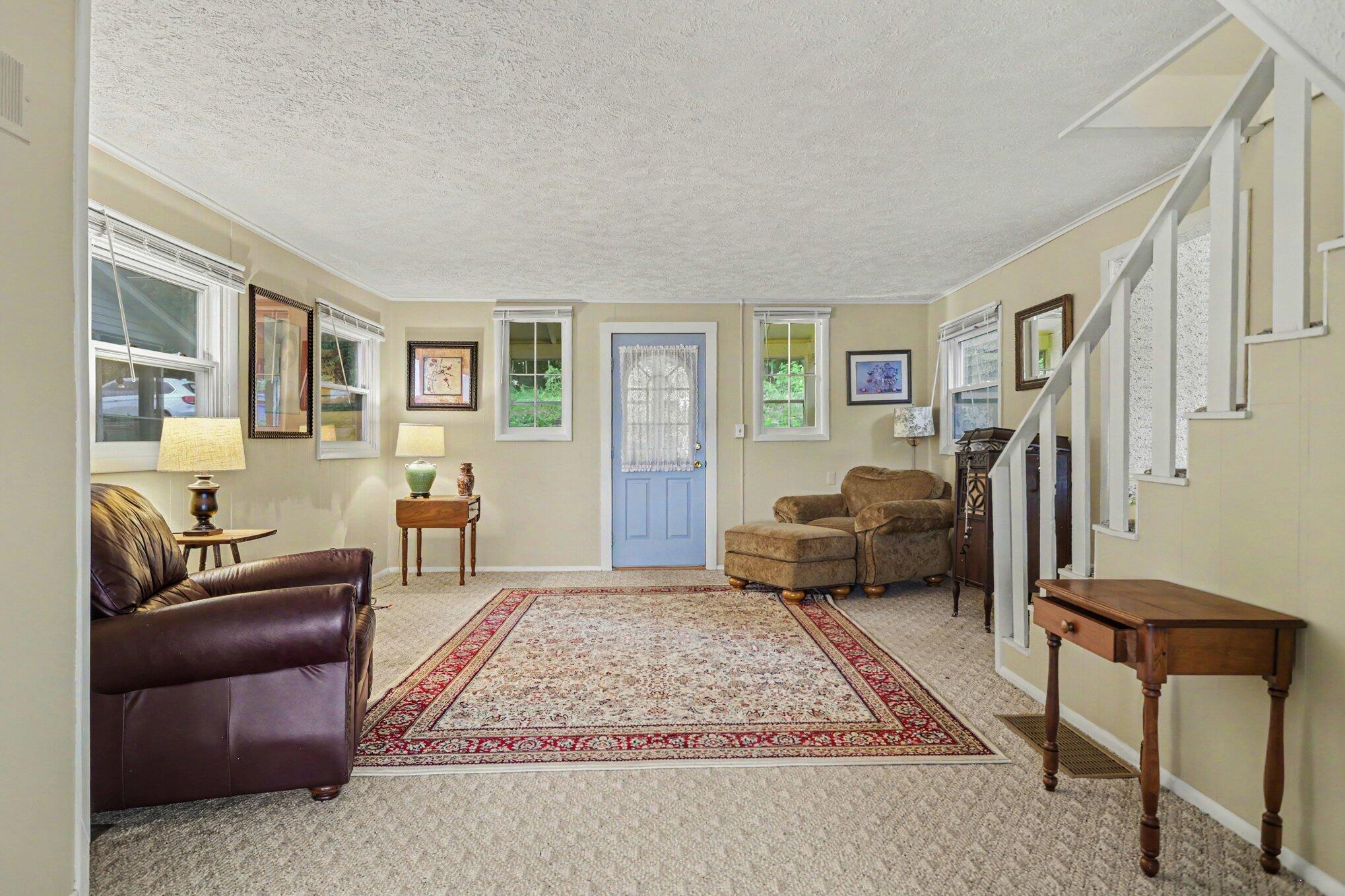 3281 Country Club Way Property Photo 7
