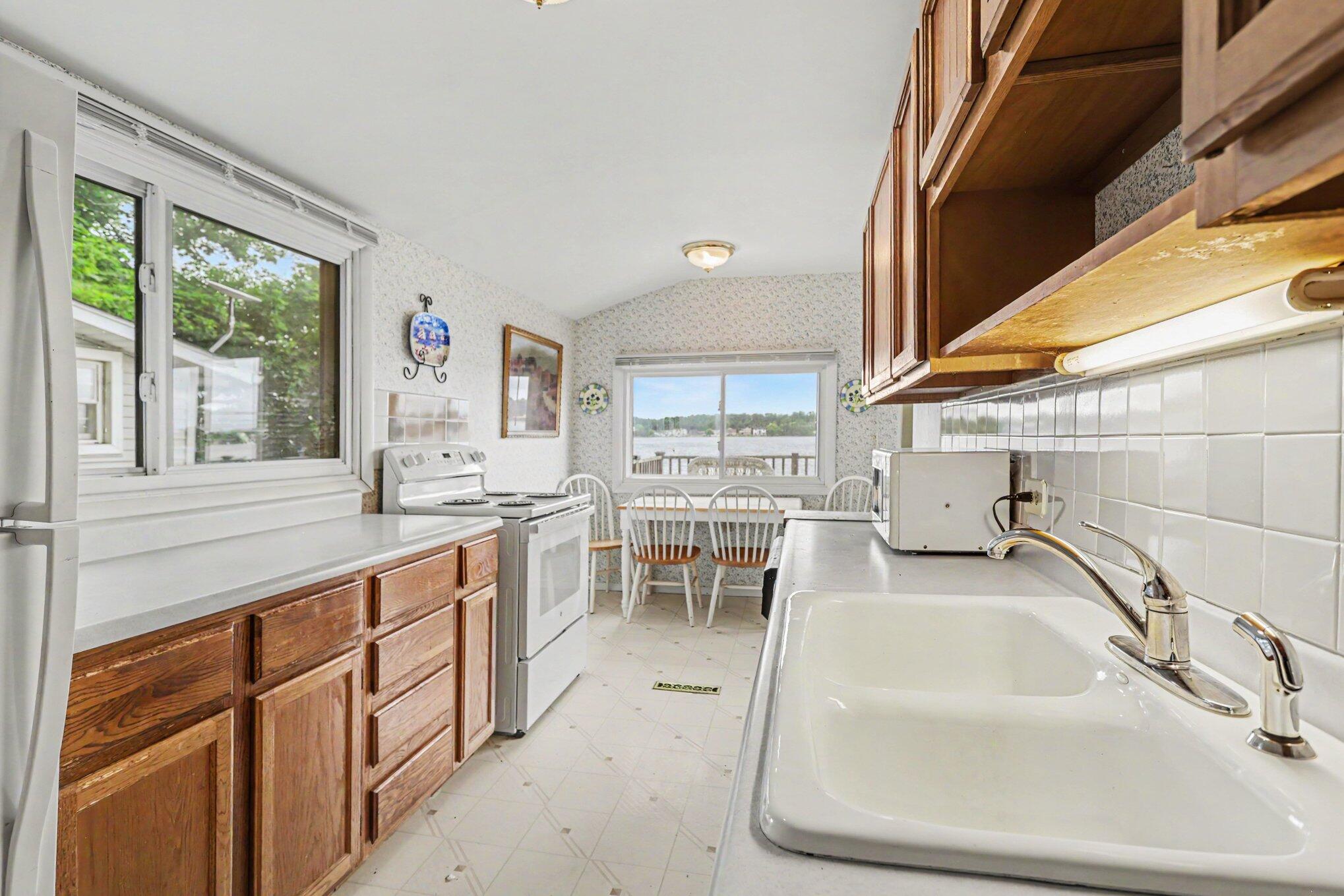 3281 Country Club Way Property Photo 10