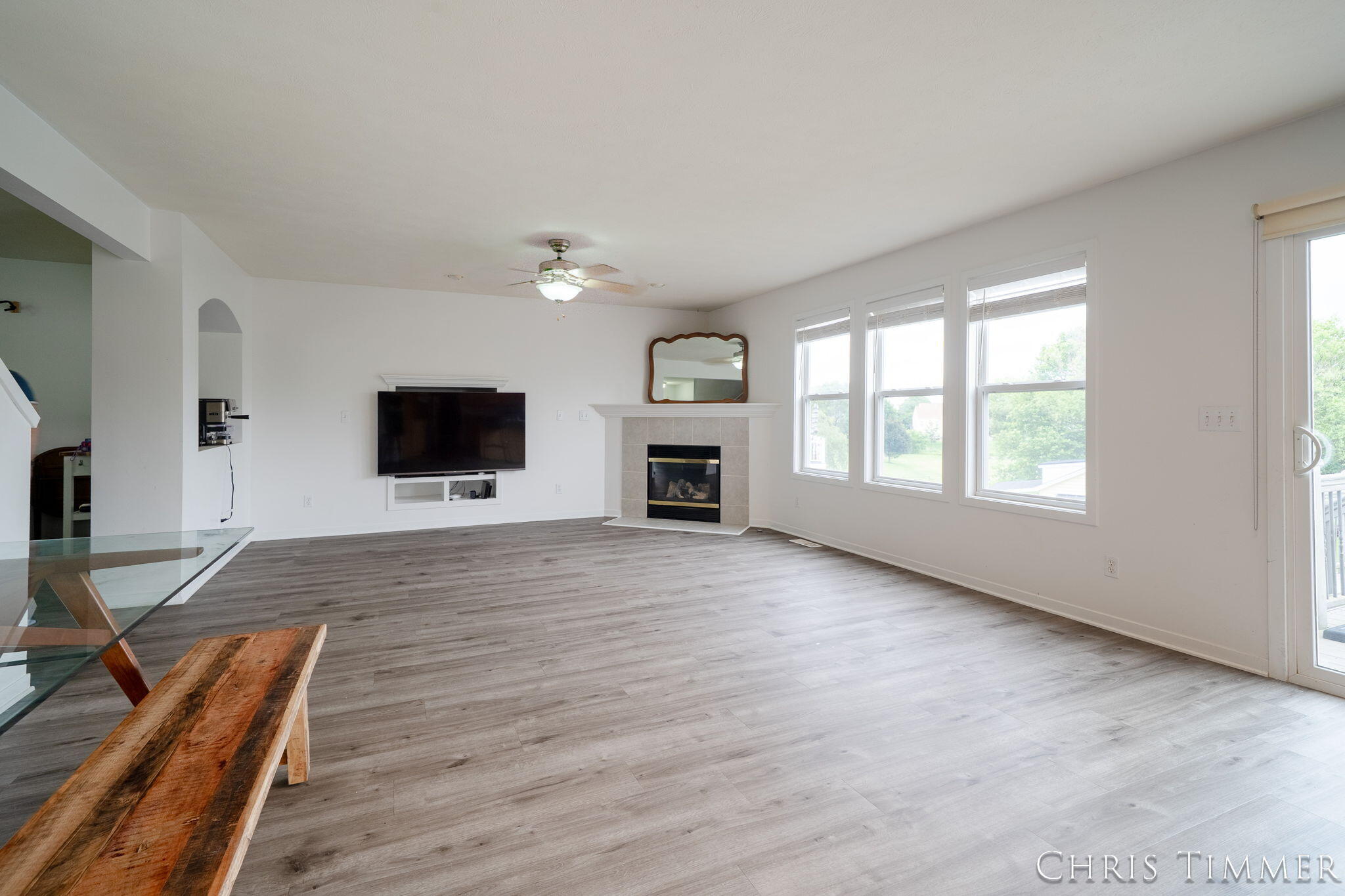 1877 Sun Park Drive Property Photo 7