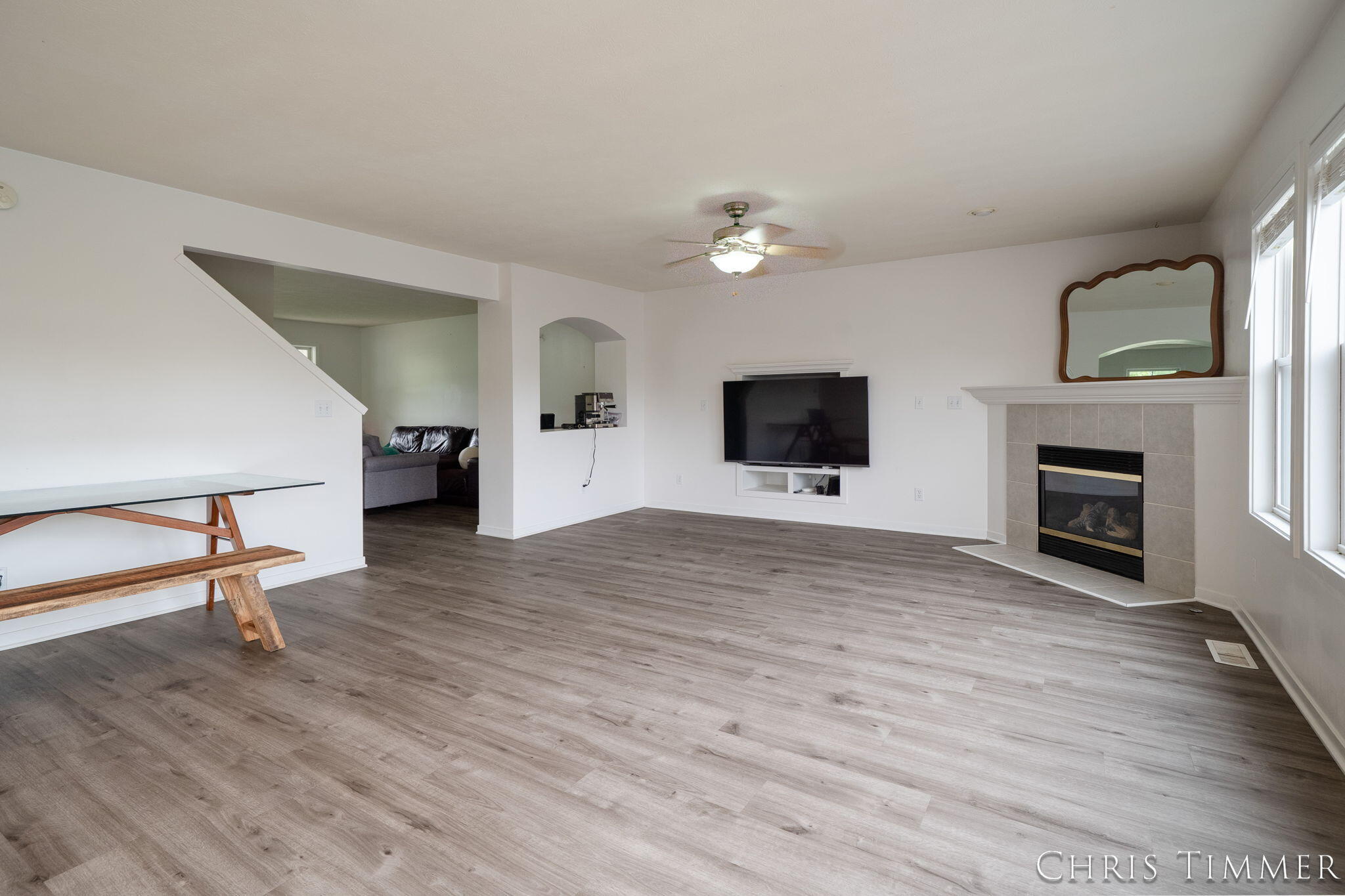 1877 Sun Park Drive Property Photo 8