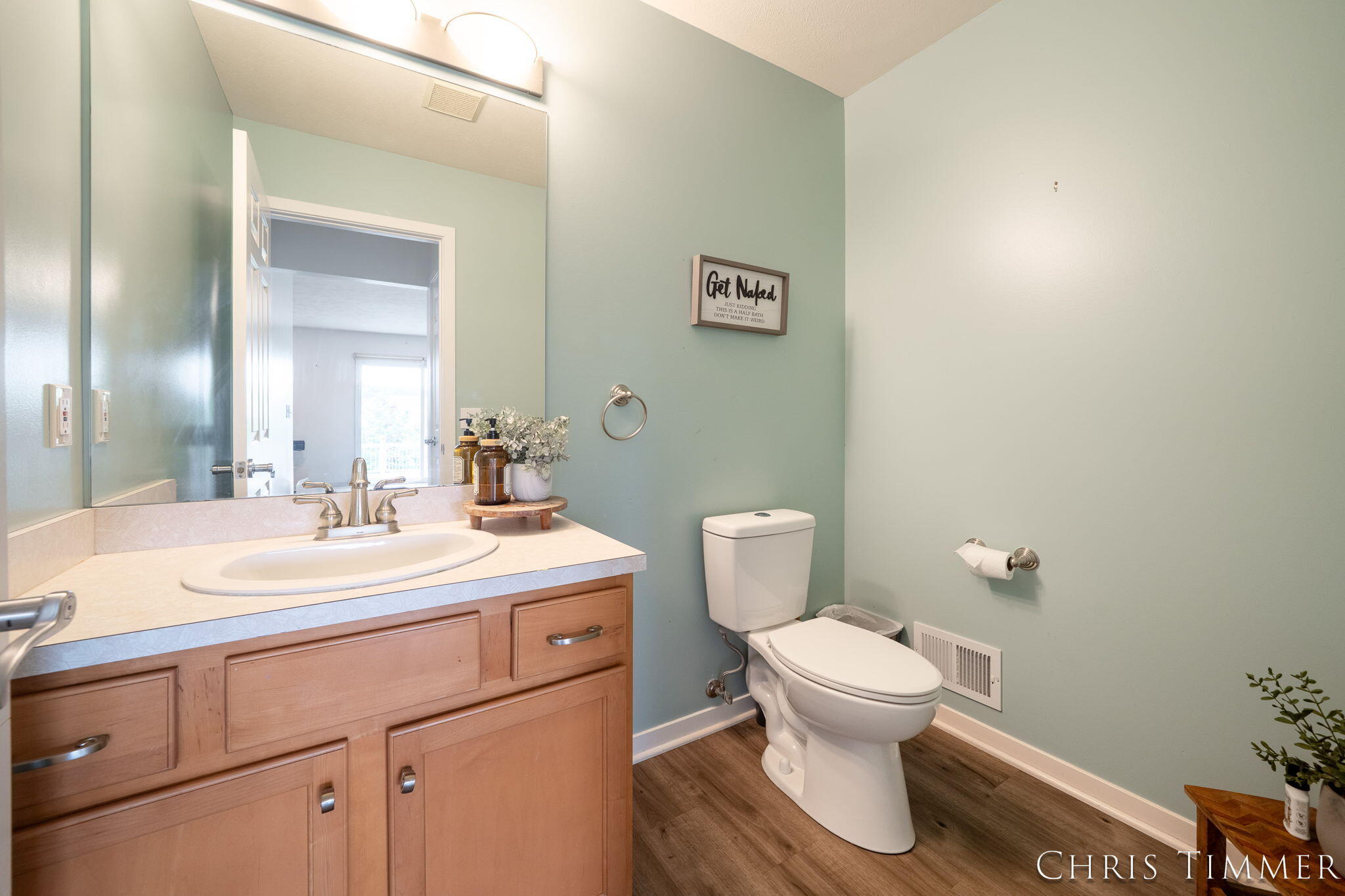 1877 Sun Park Drive Property Photo 18
