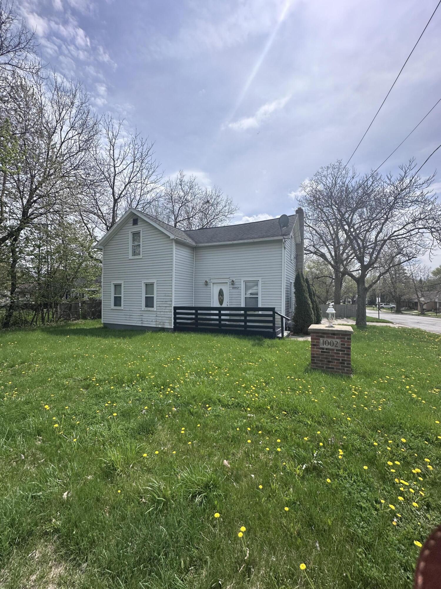 1002 E Oliver Street Property Photo 1