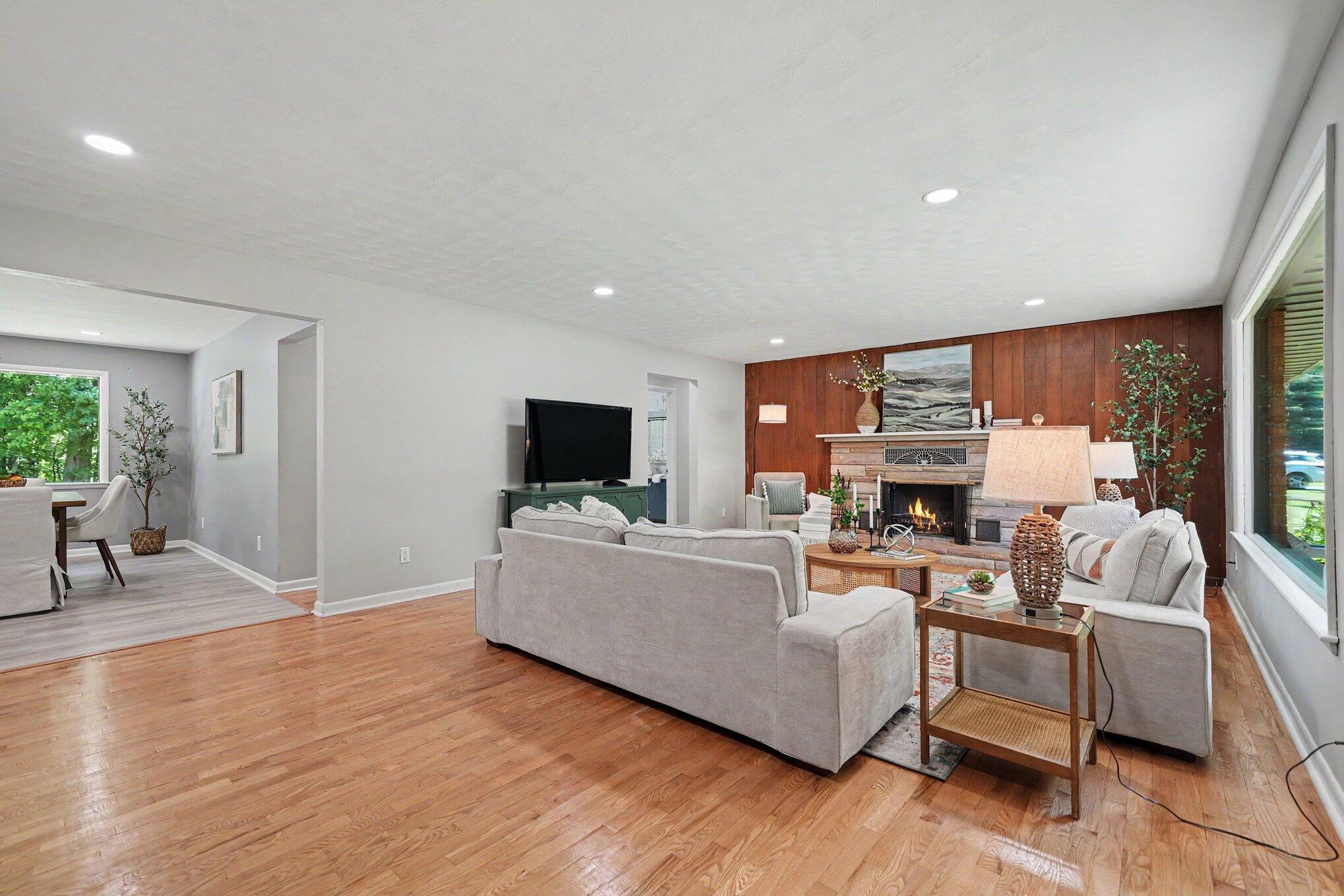 2489 Washington Avenue Property Photo 5