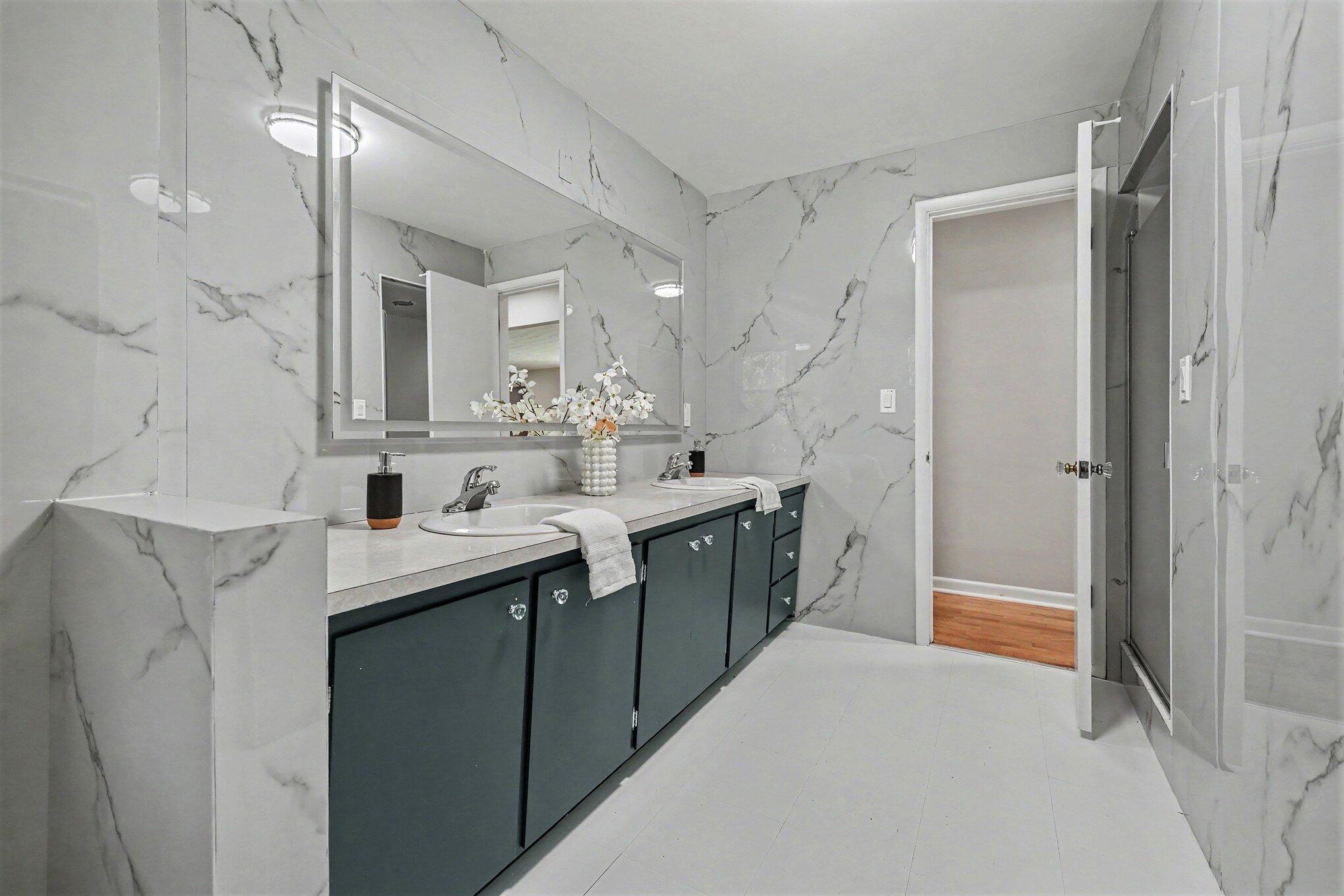 2489 Washington Avenue Property Photo 18