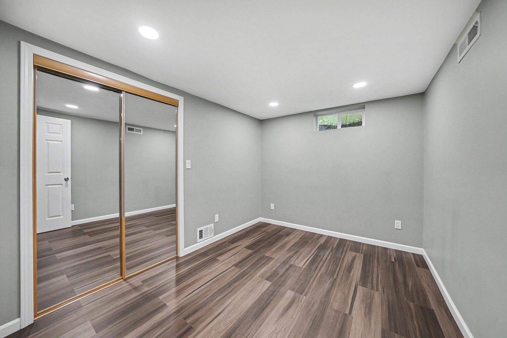 2489 Washington Avenue Property Photo 23
