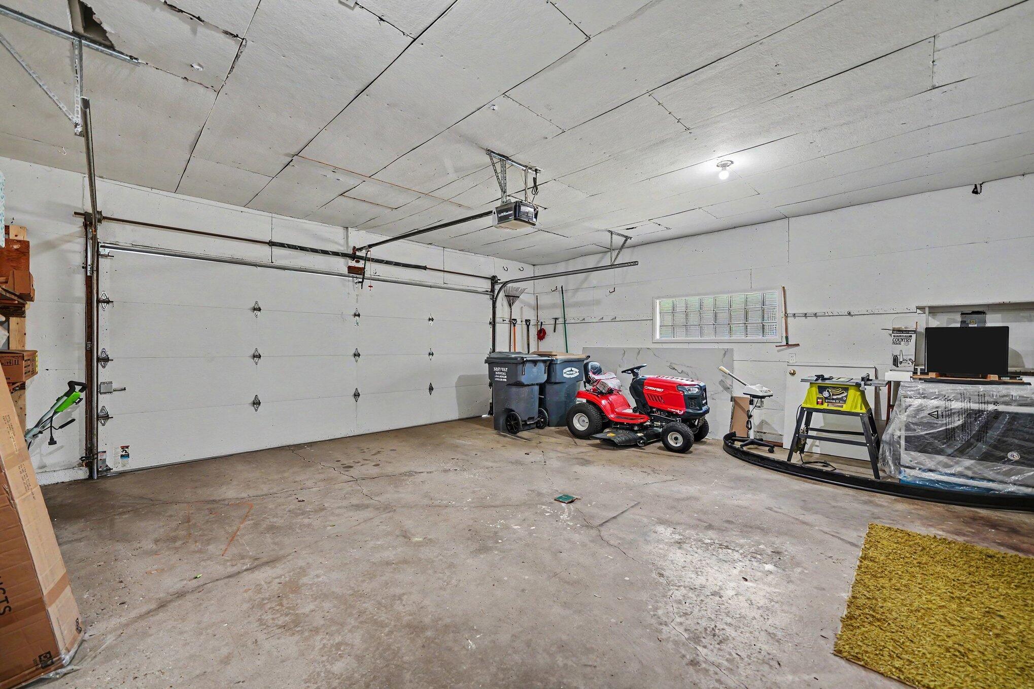 2489 Washington Avenue Property Photo 29