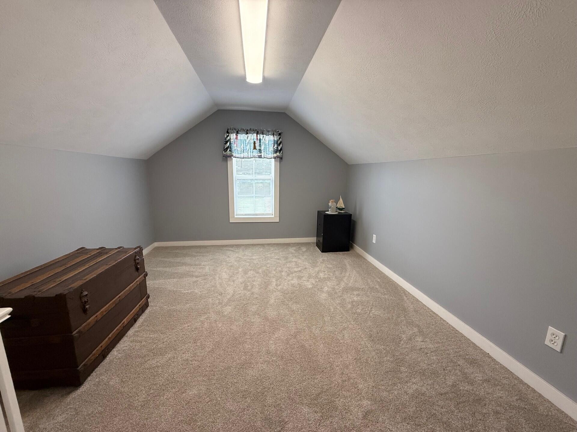 603 S George Street Property Photo 15