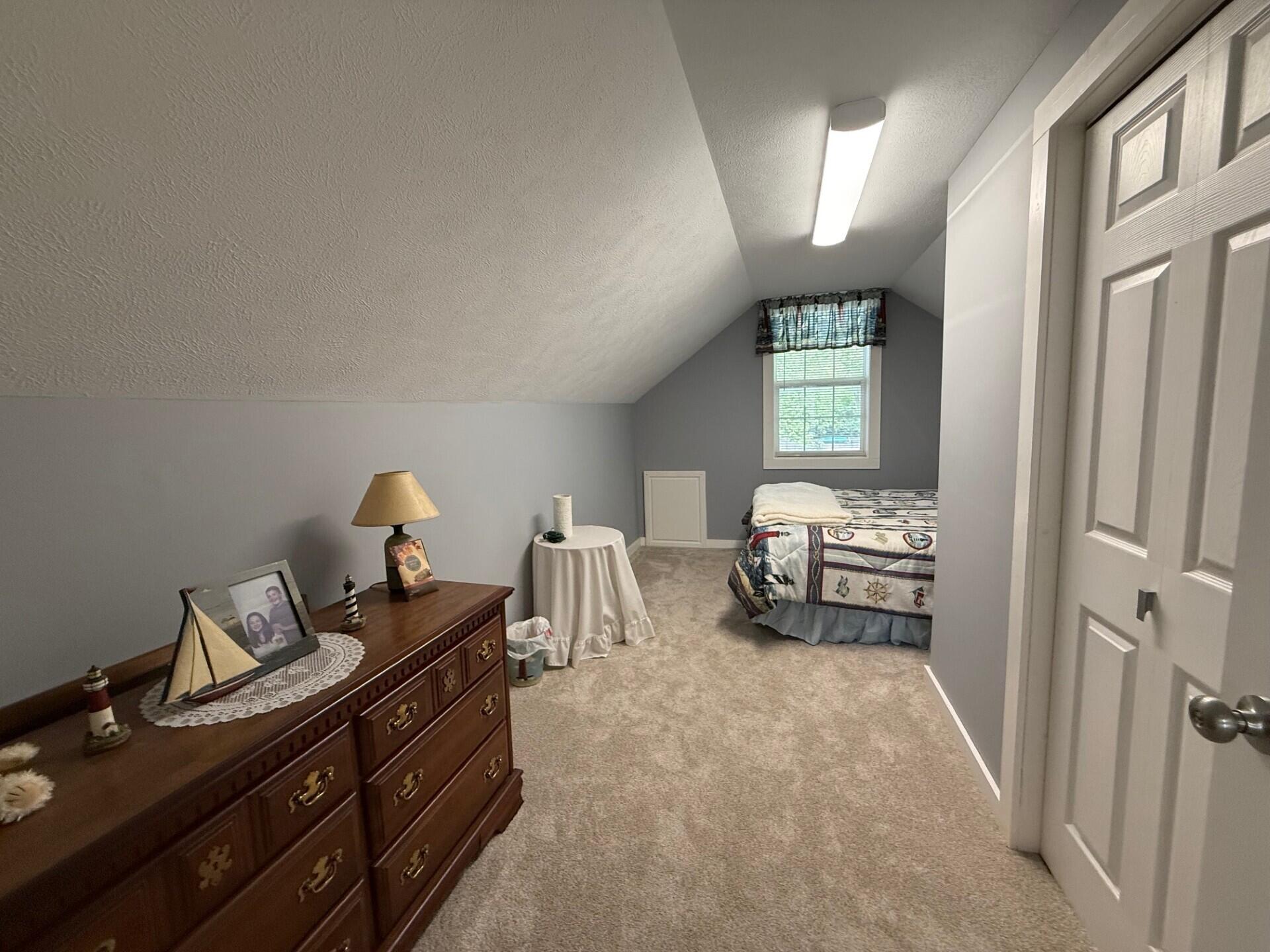 603 S George Street Property Photo 16