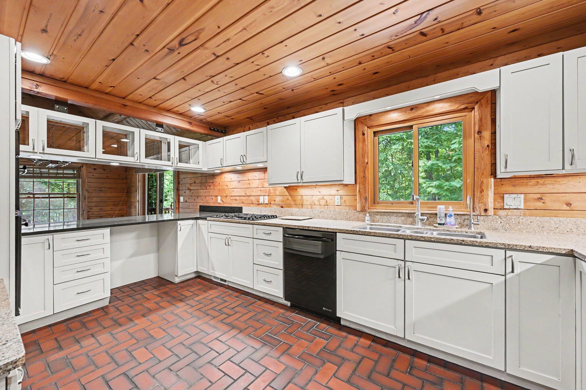 4410 Earhart Road Property Photo 12