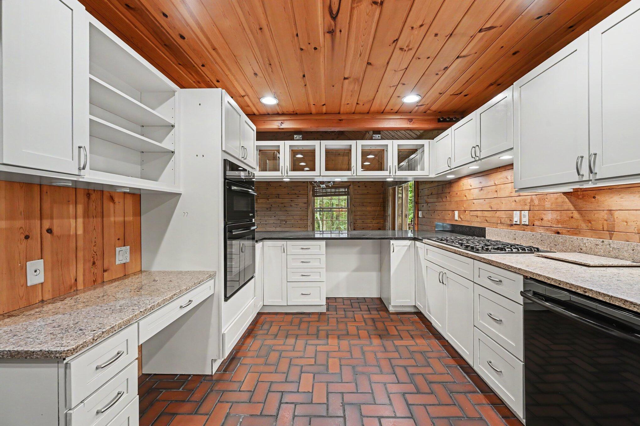 4410 Earhart Road Property Photo 13