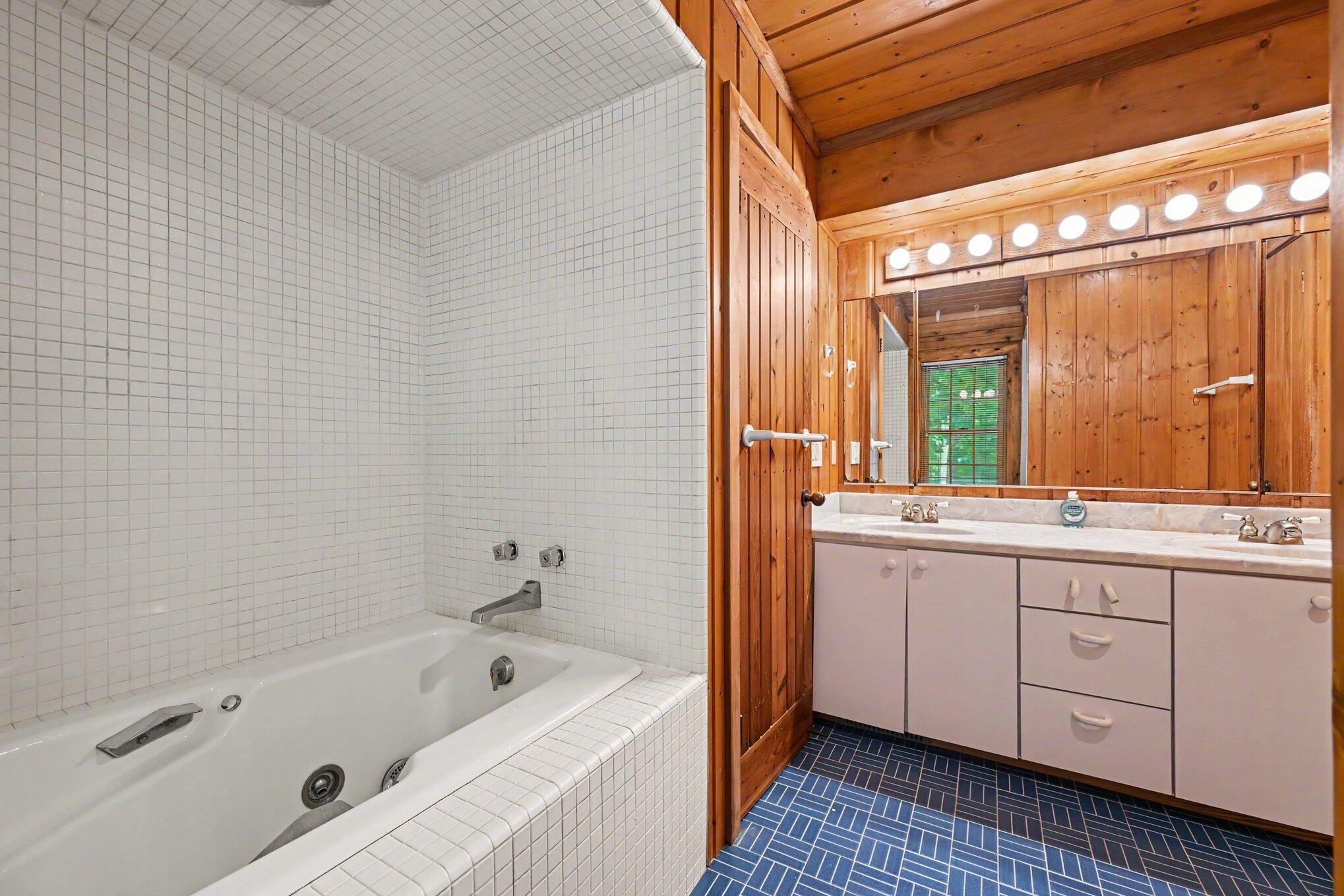4410 Earhart Road Property Photo 20