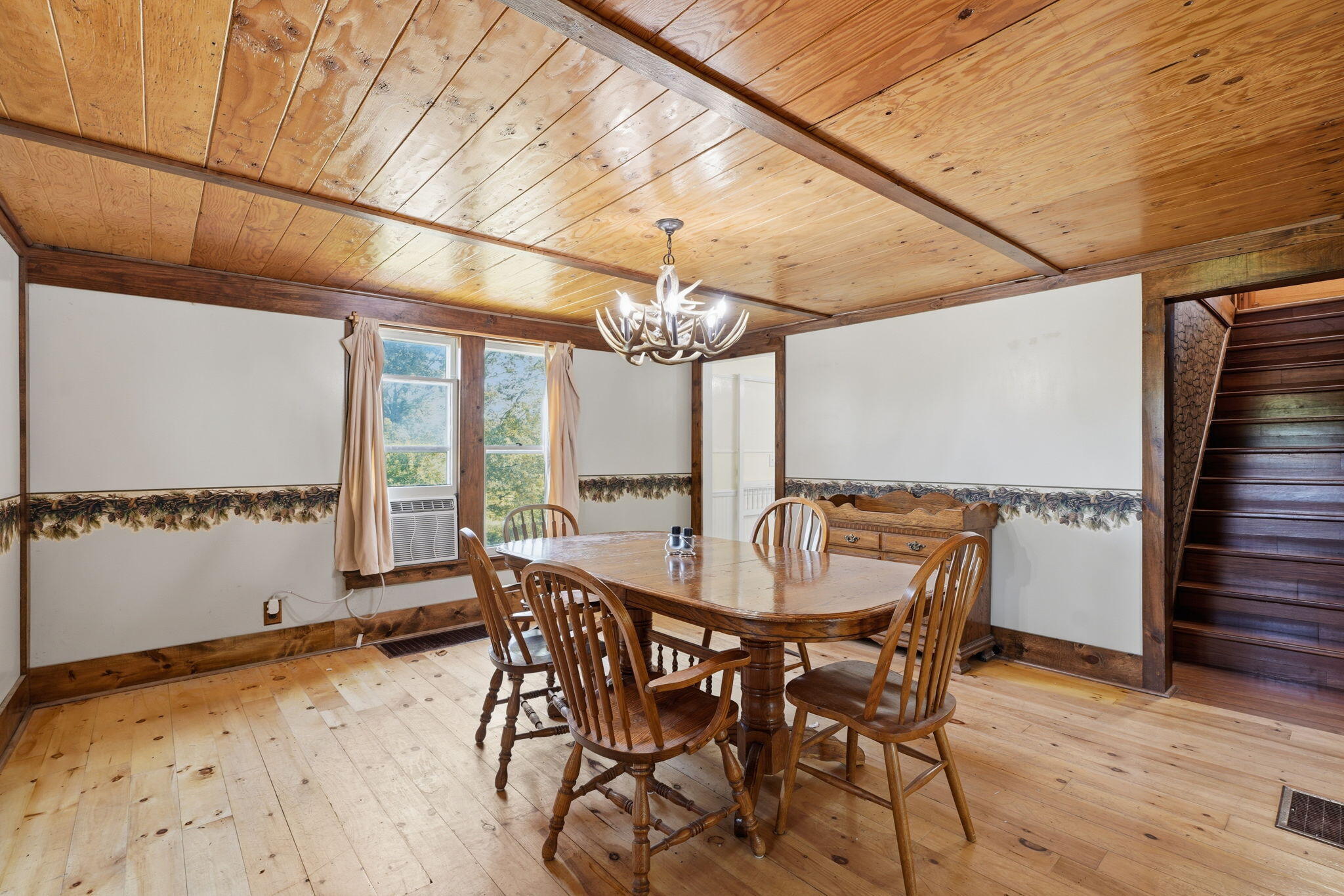 579 38th Street Property Photo 20