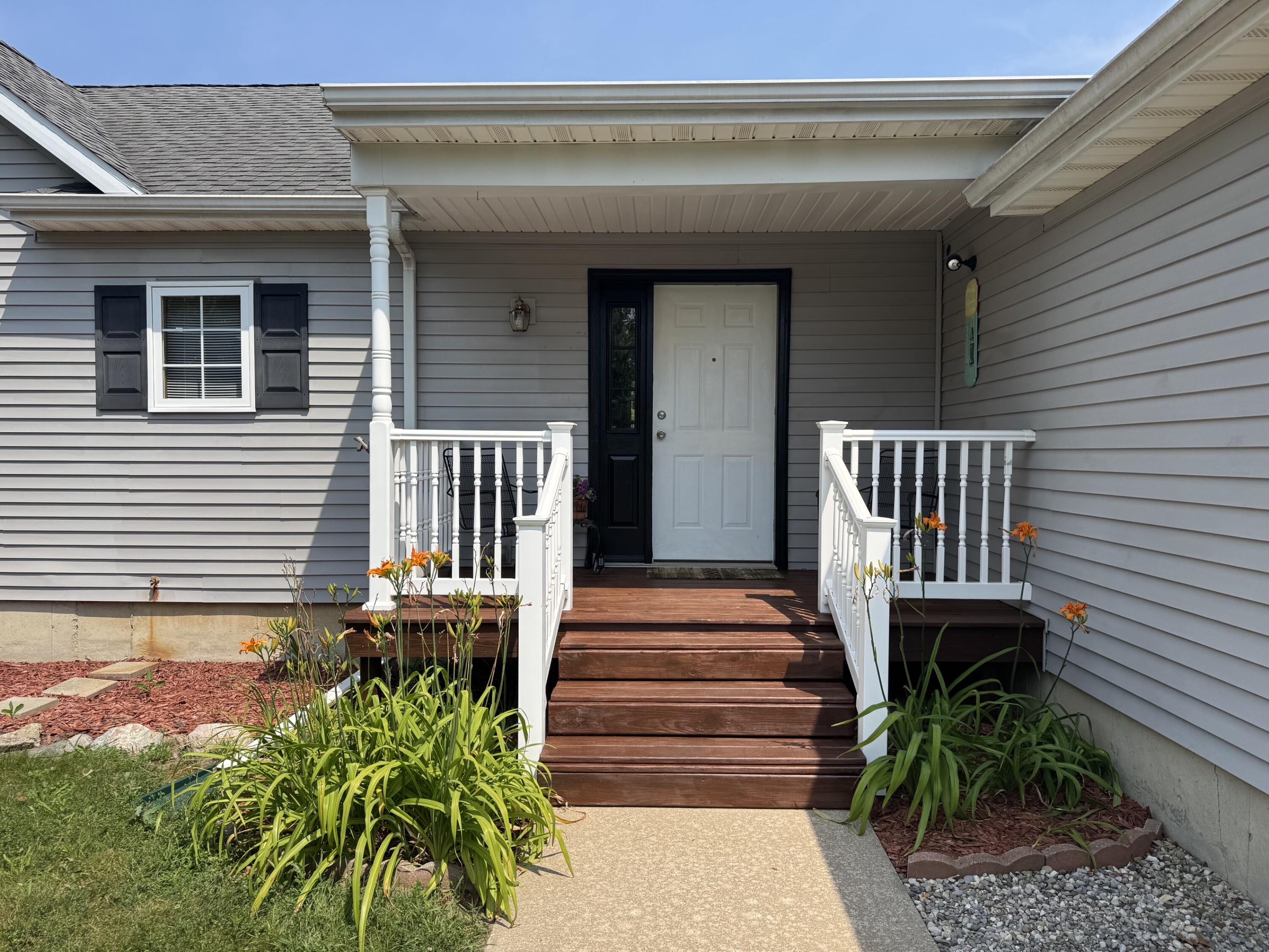 14021 Pardee Road Property Photo 7