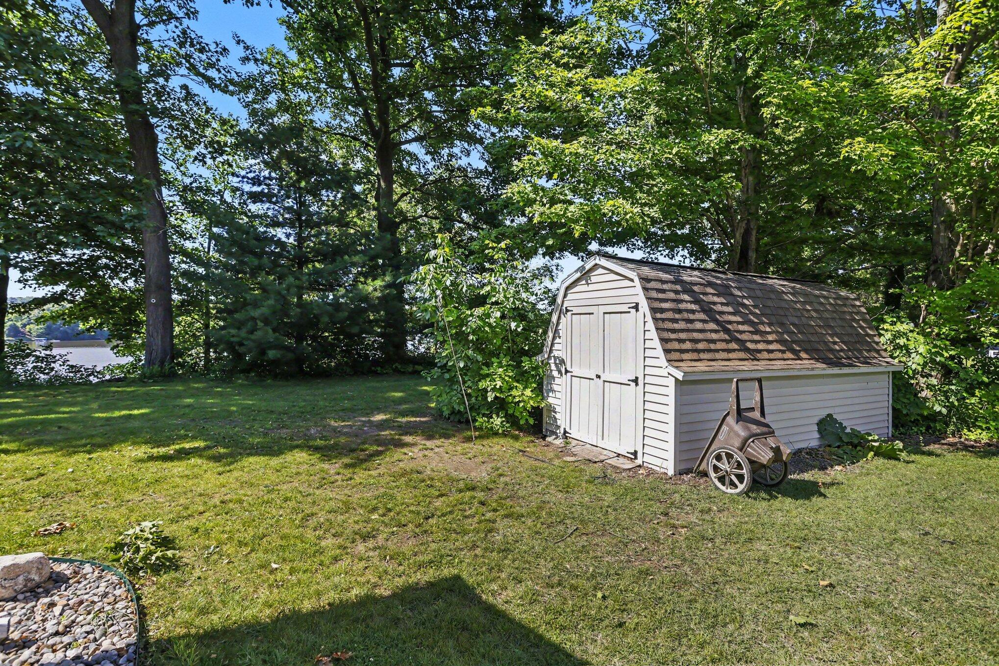 10492 Range Line Road Property Photo 31