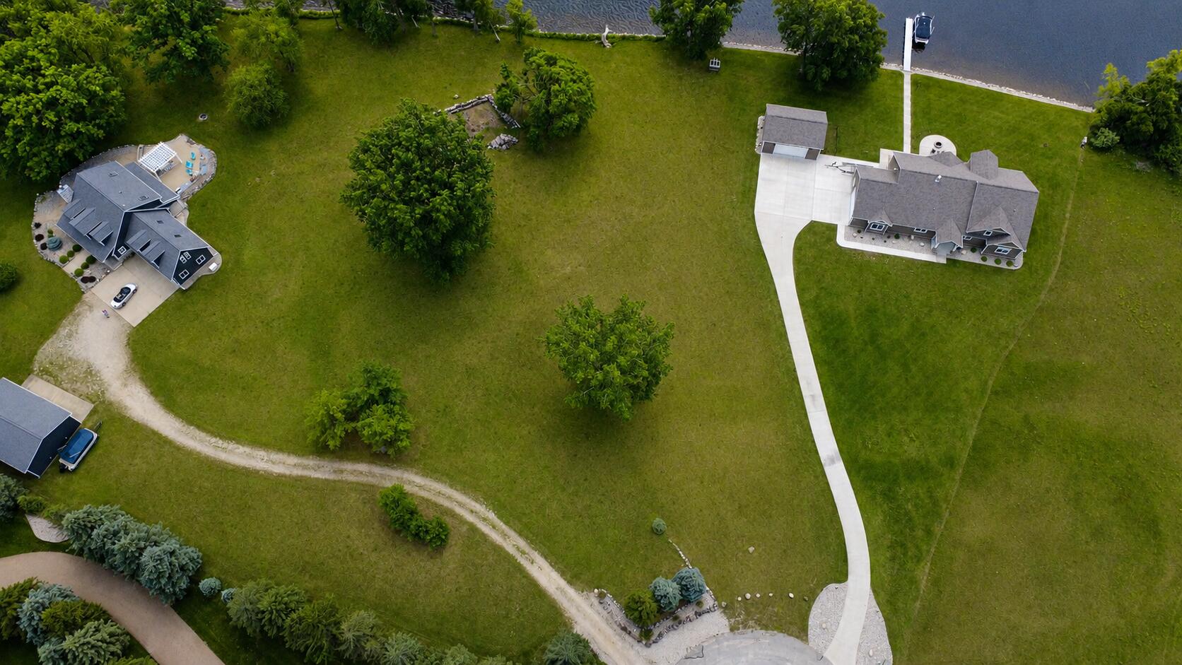 1293 S Queensway Drive Property Photo 7