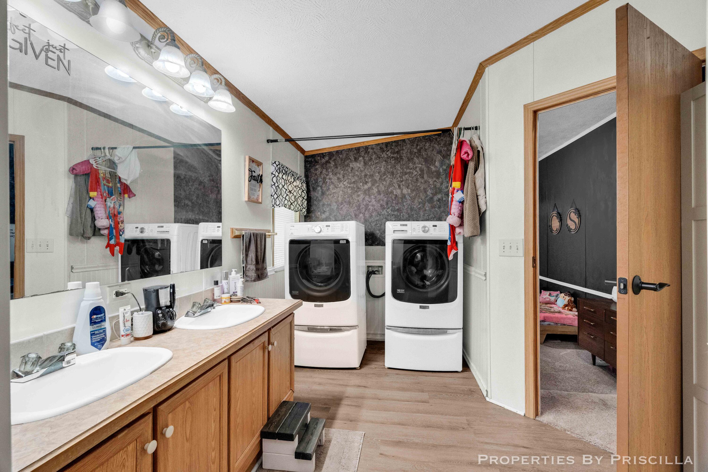 3766 Mary Avenue Property Photo 29