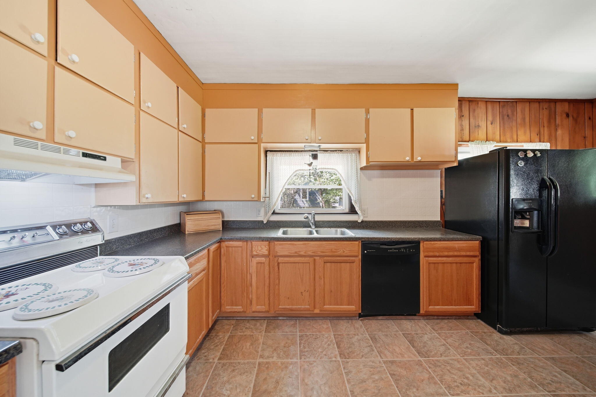 120 Clark Street Property Photo 13