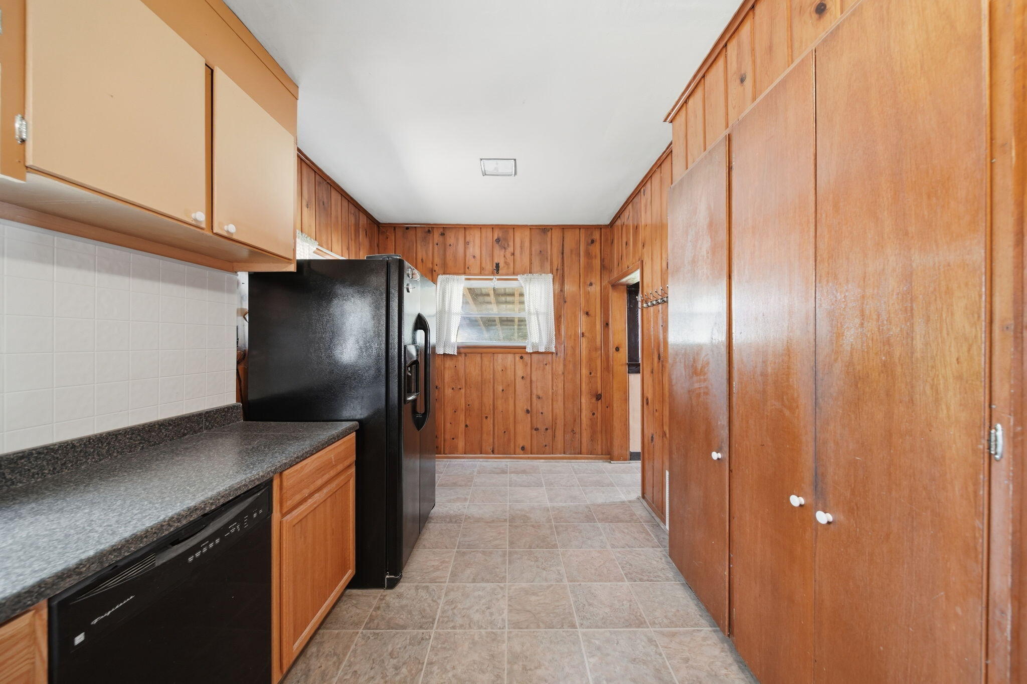 120 Clark Street Property Photo 15