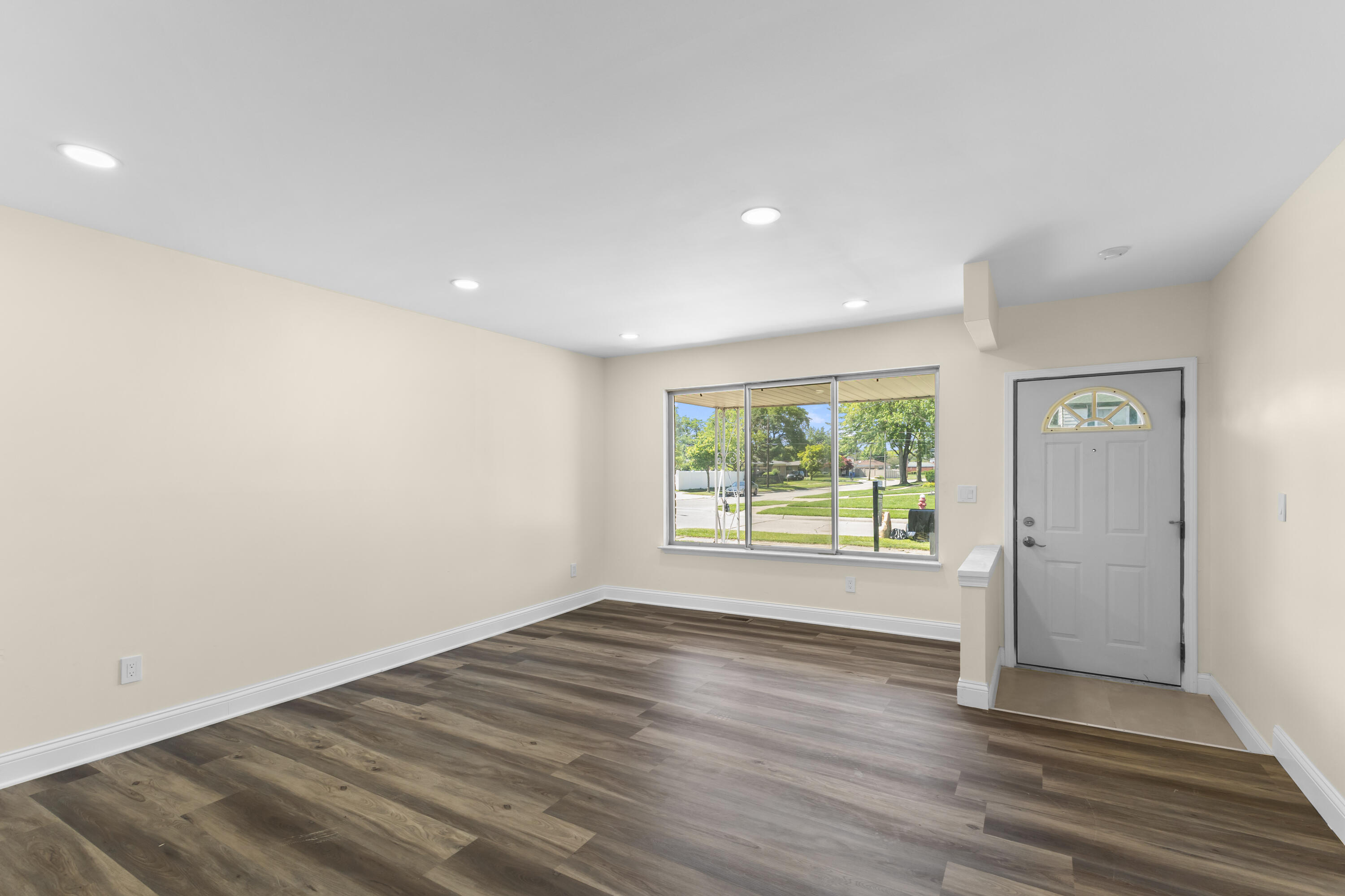 14358 Talbot Drive Property Photo 8